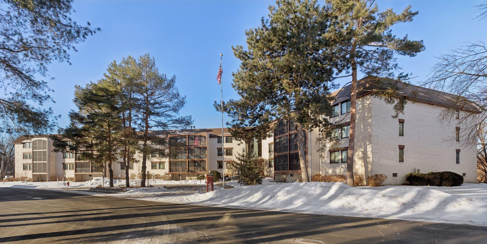 4710 58th Avenue N Unit: 201