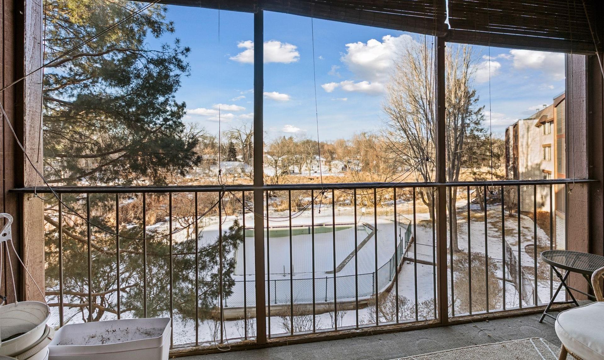 4710 58th Avenue N Unit: 201