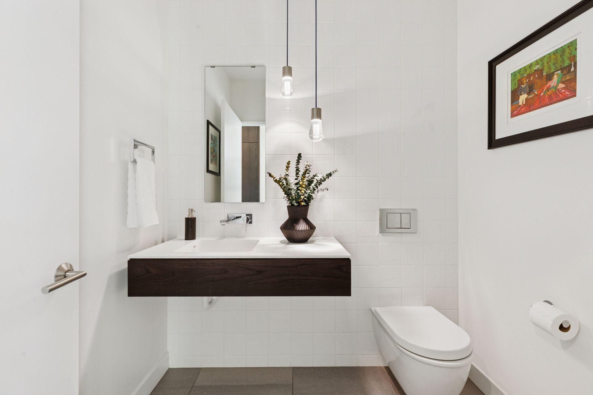 4043 Abbott Avenue S