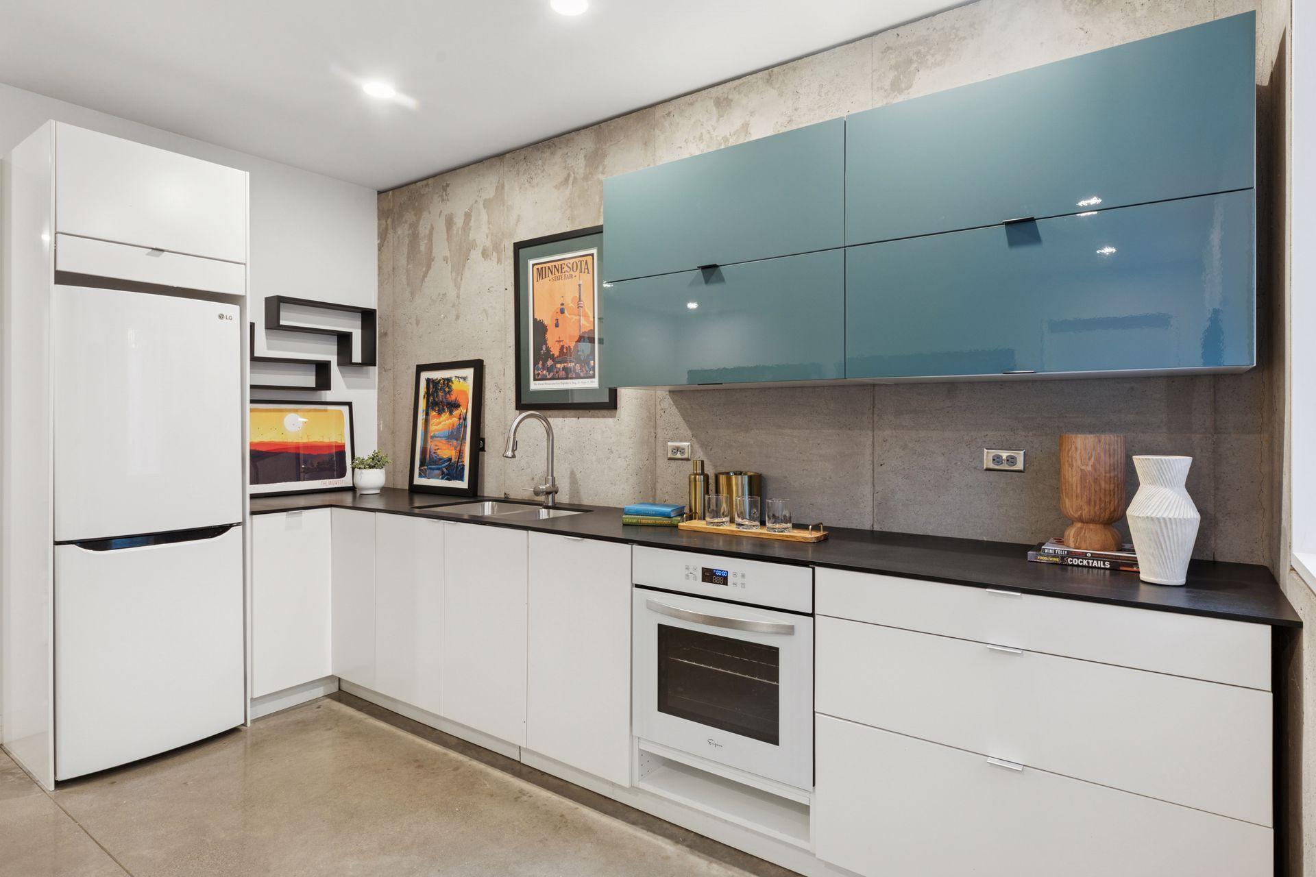 4043 Abbott Avenue S