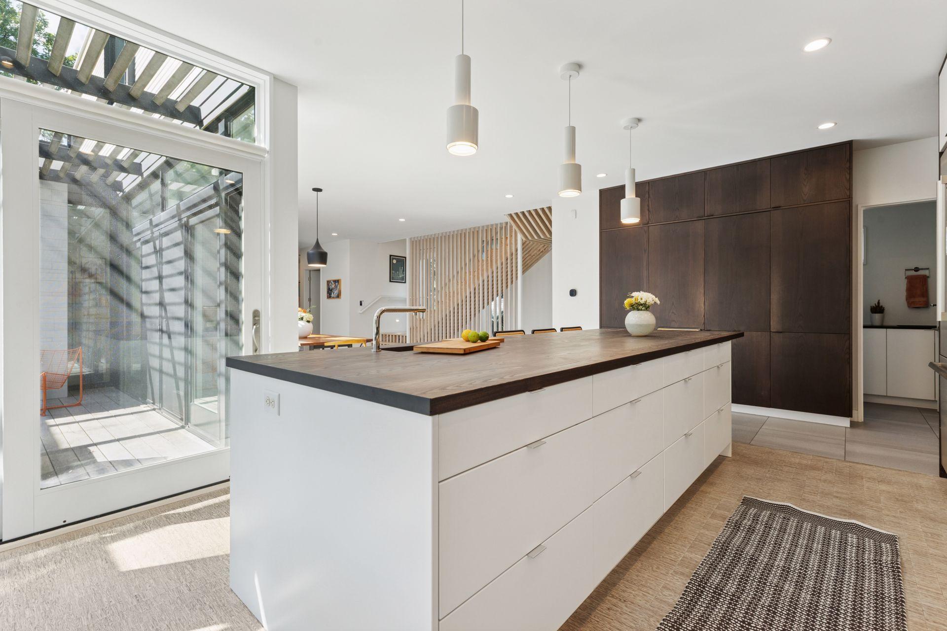 4043 Abbott Avenue S