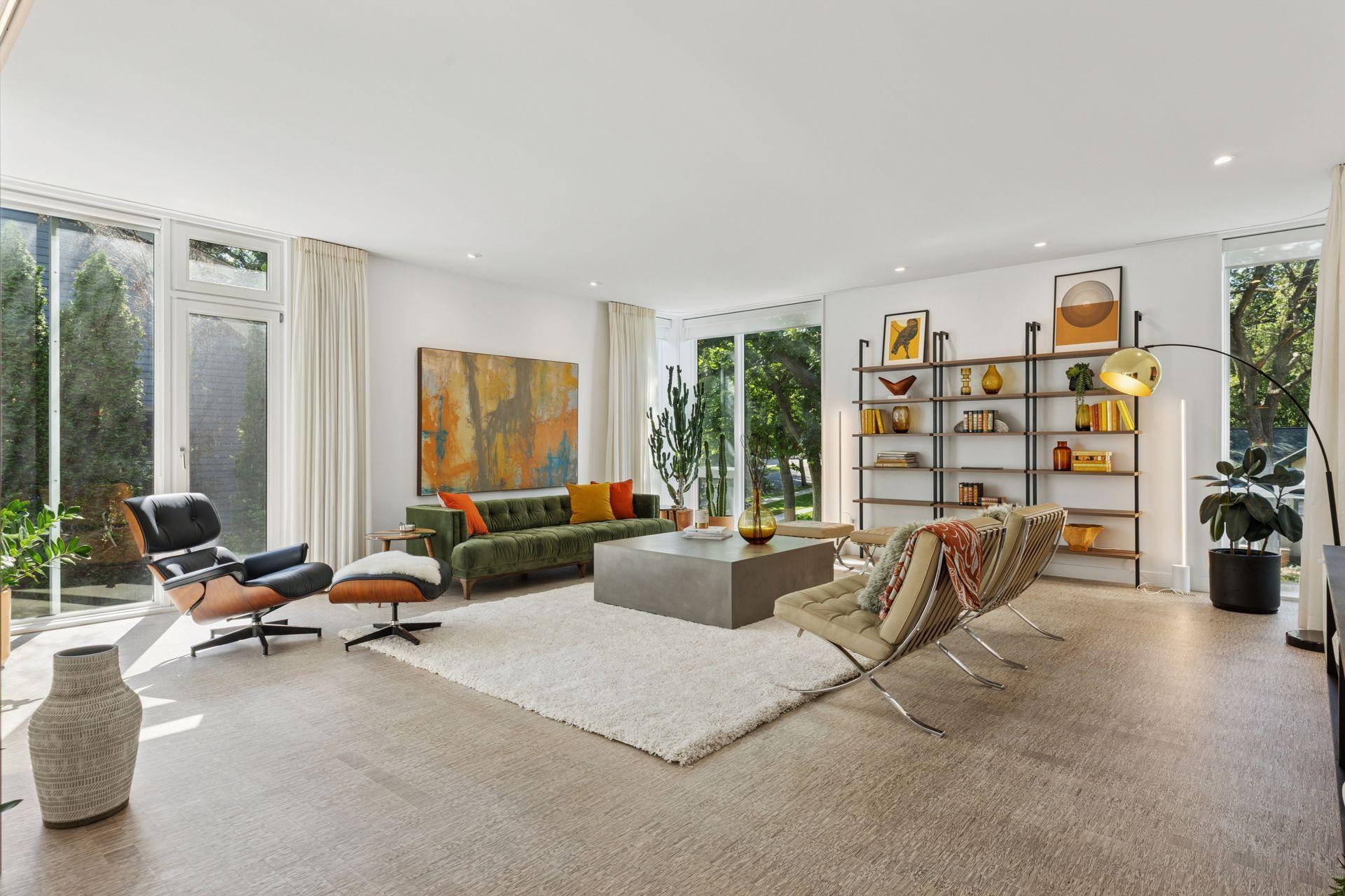 4043 Abbott Avenue S