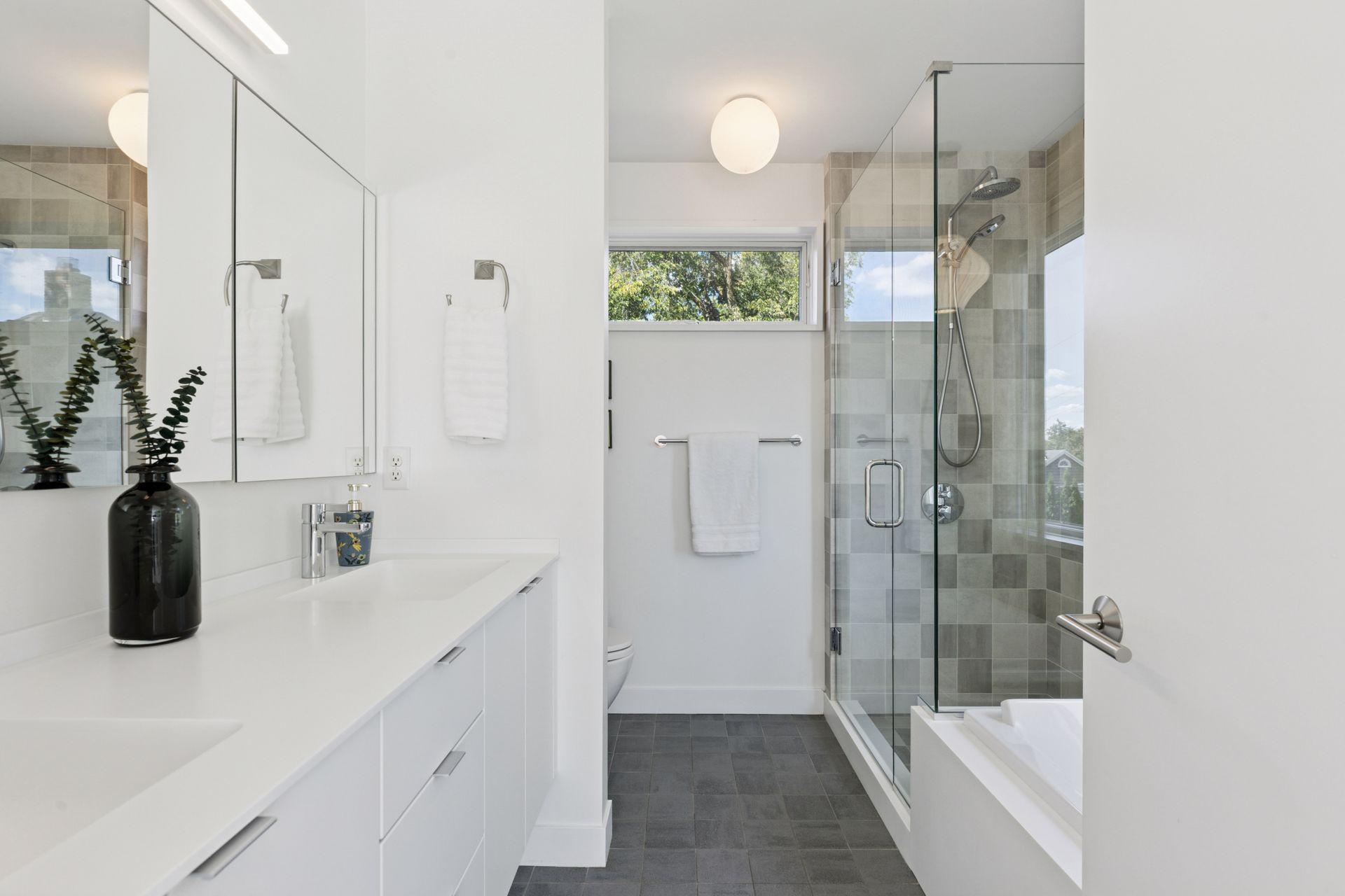 4043 Abbott Avenue S