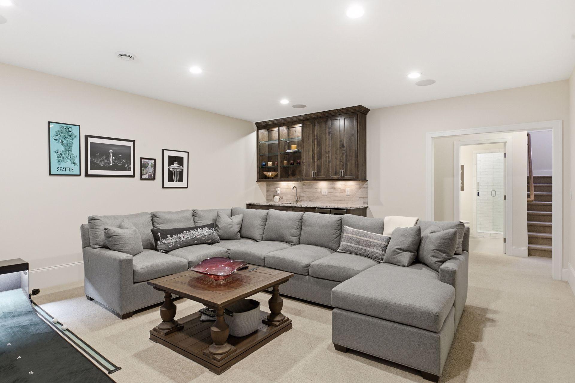 1774 Girard Avenue S