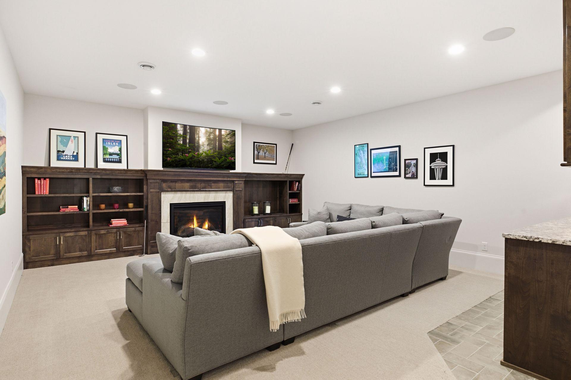 1774 Girard Avenue S