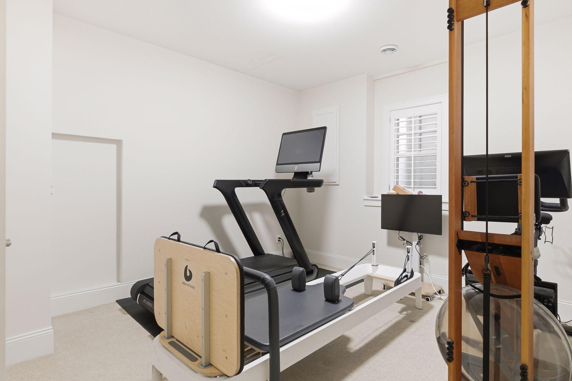 1774 Girard Avenue S