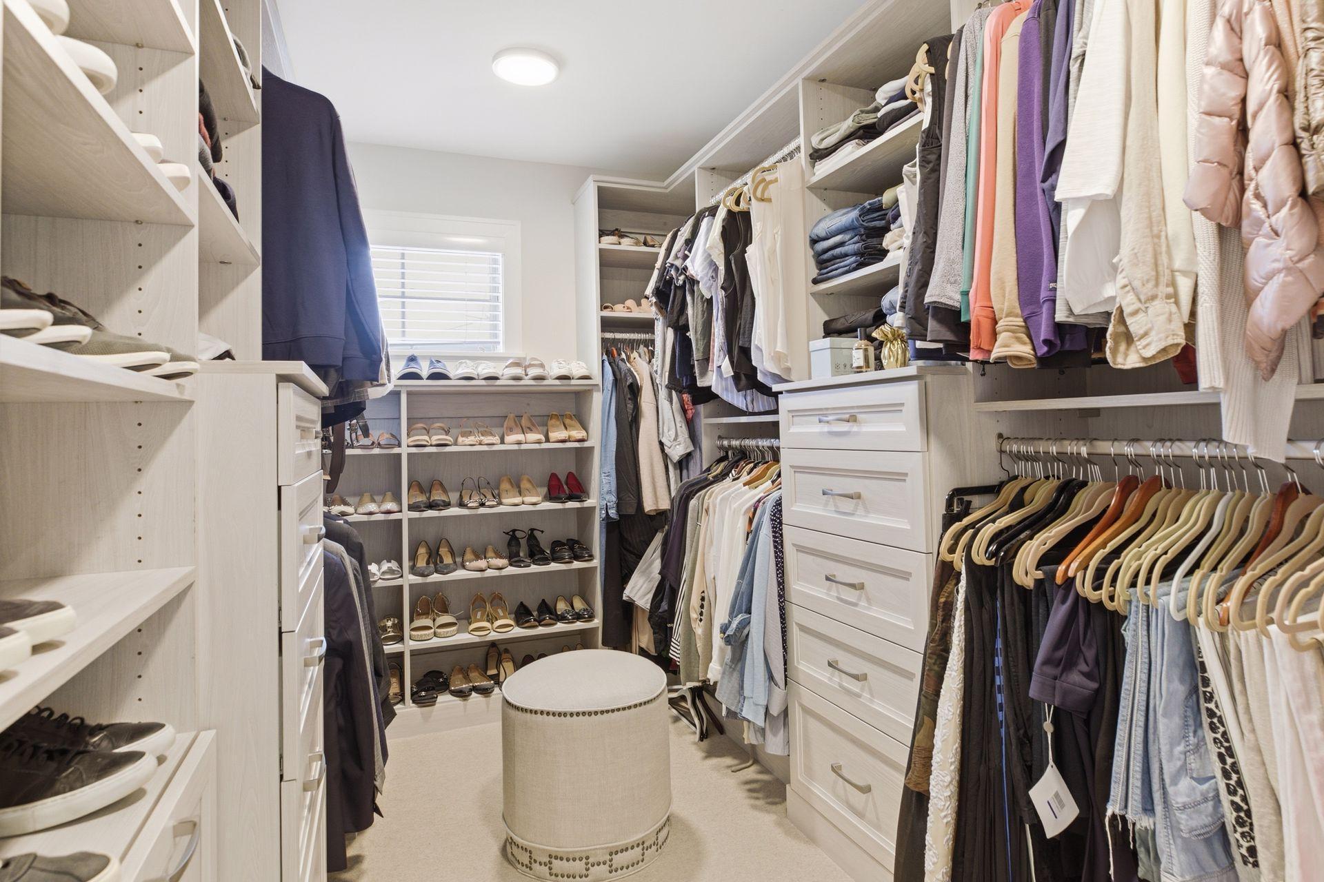 1774 Girard Avenue S