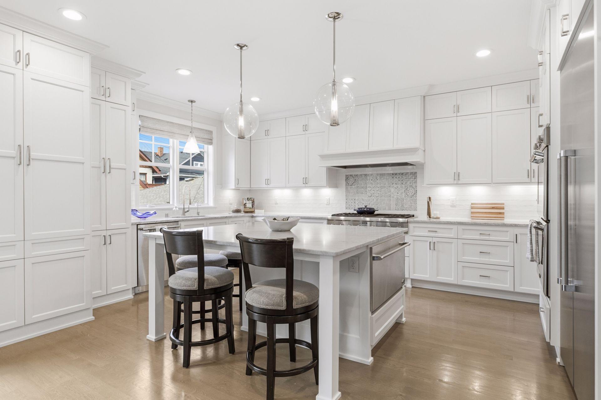 1774 Girard Avenue S