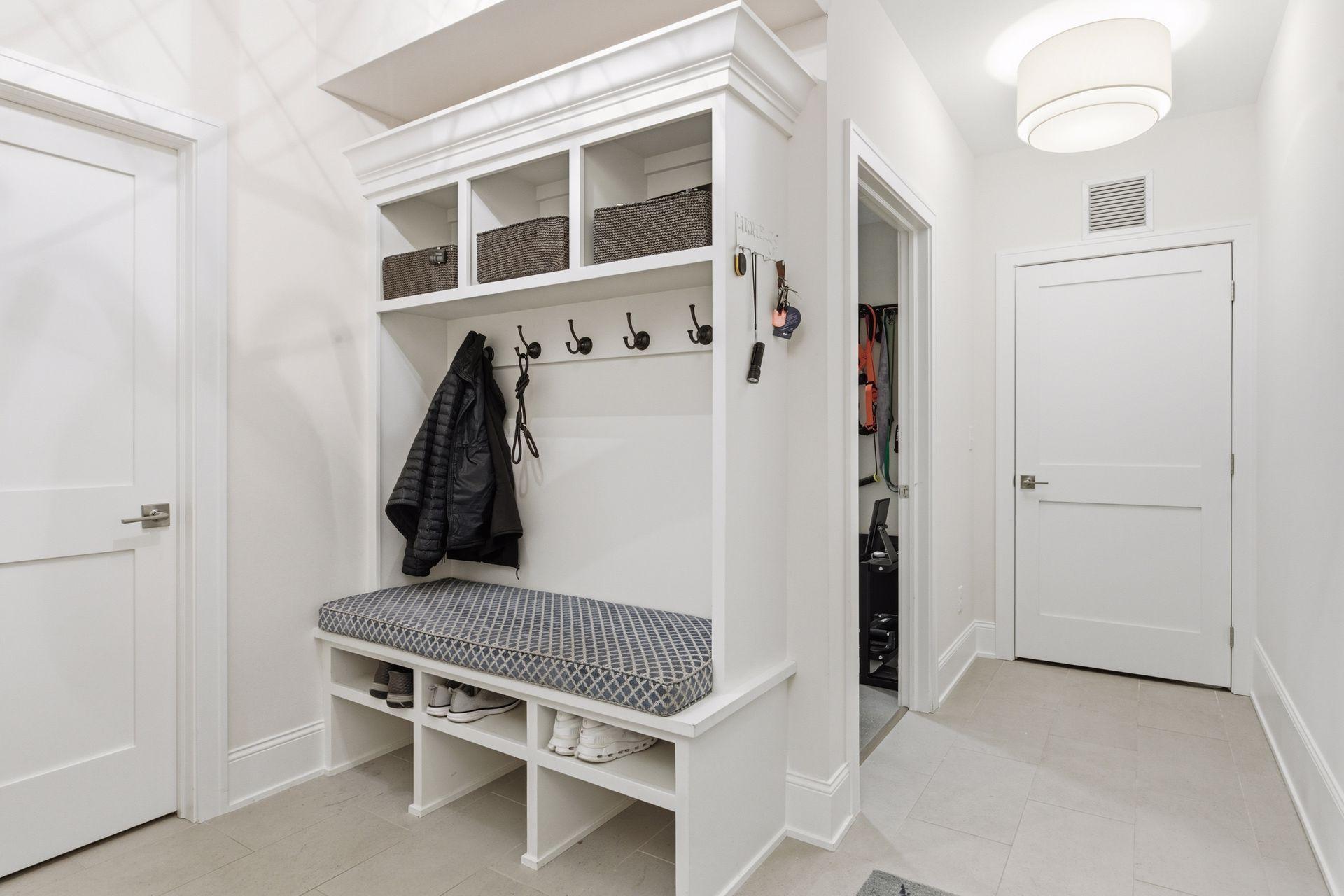 1774 Girard Avenue S