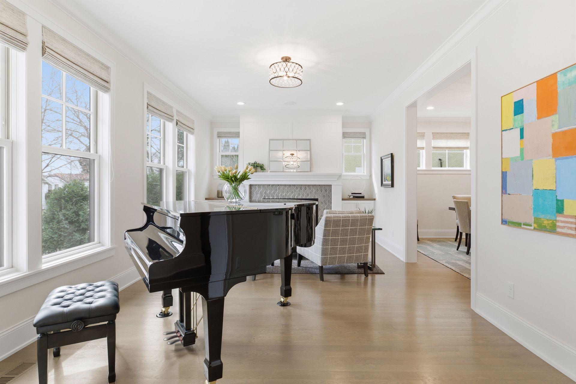 1774 Girard Avenue S