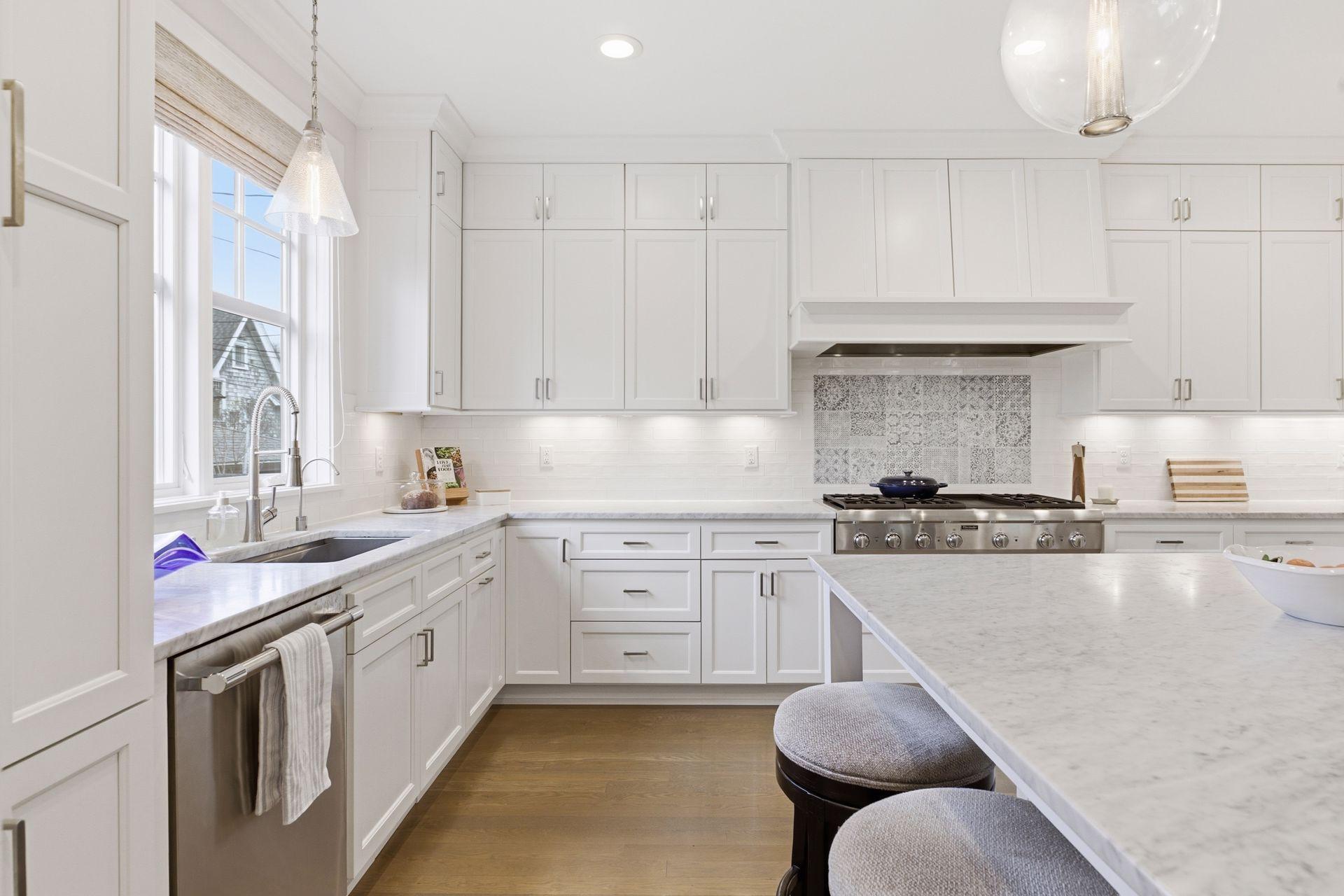 1774 Girard Avenue S