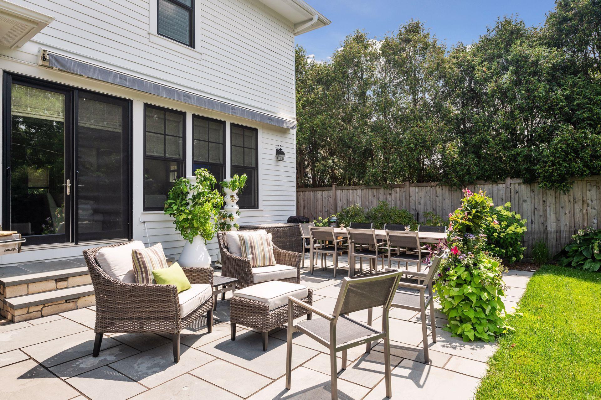 1774 Girard Avenue S