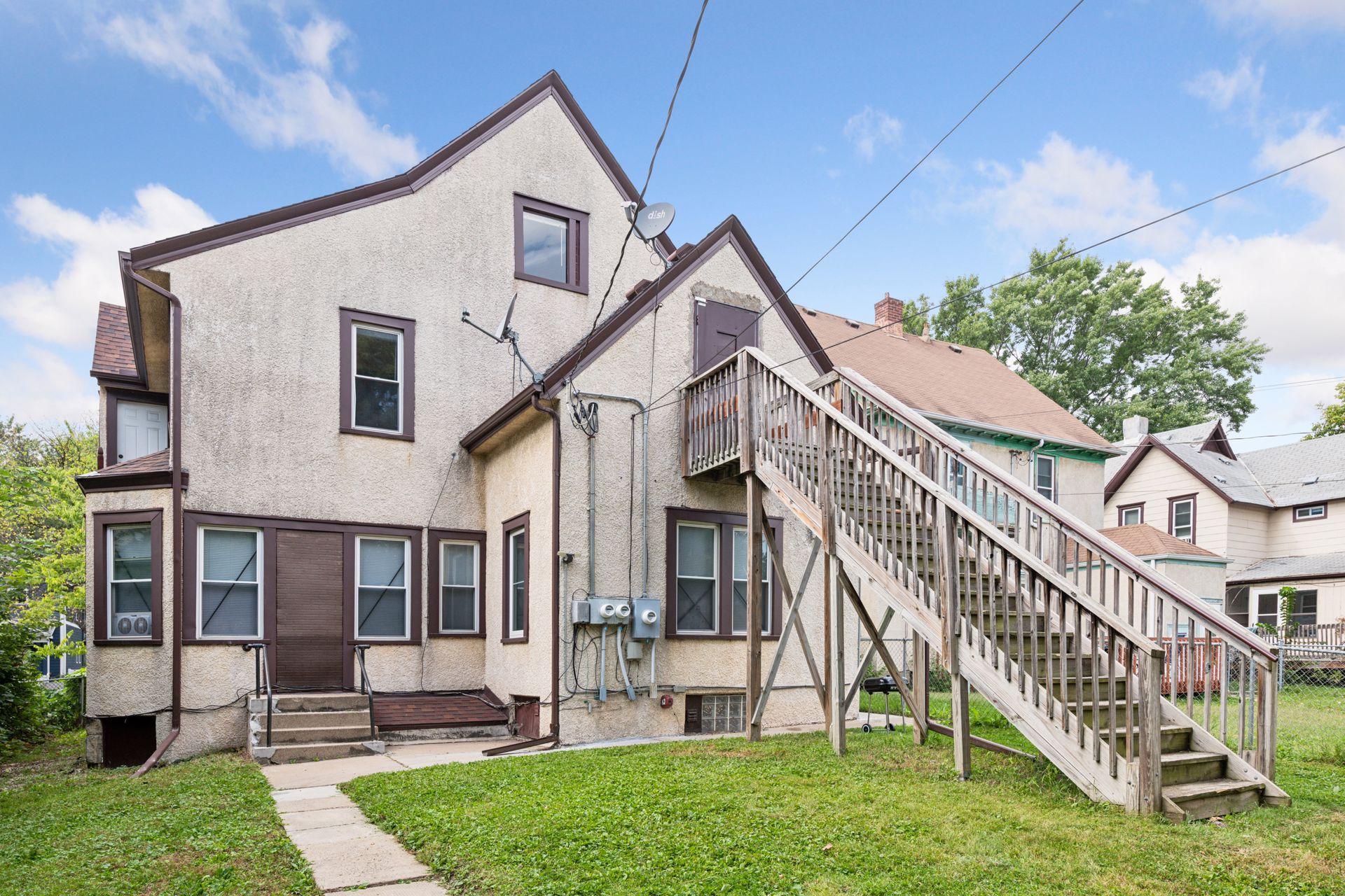 2630 Dupont Avenue N