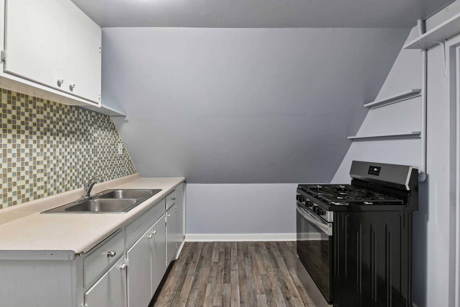 2630 Dupont Avenue N