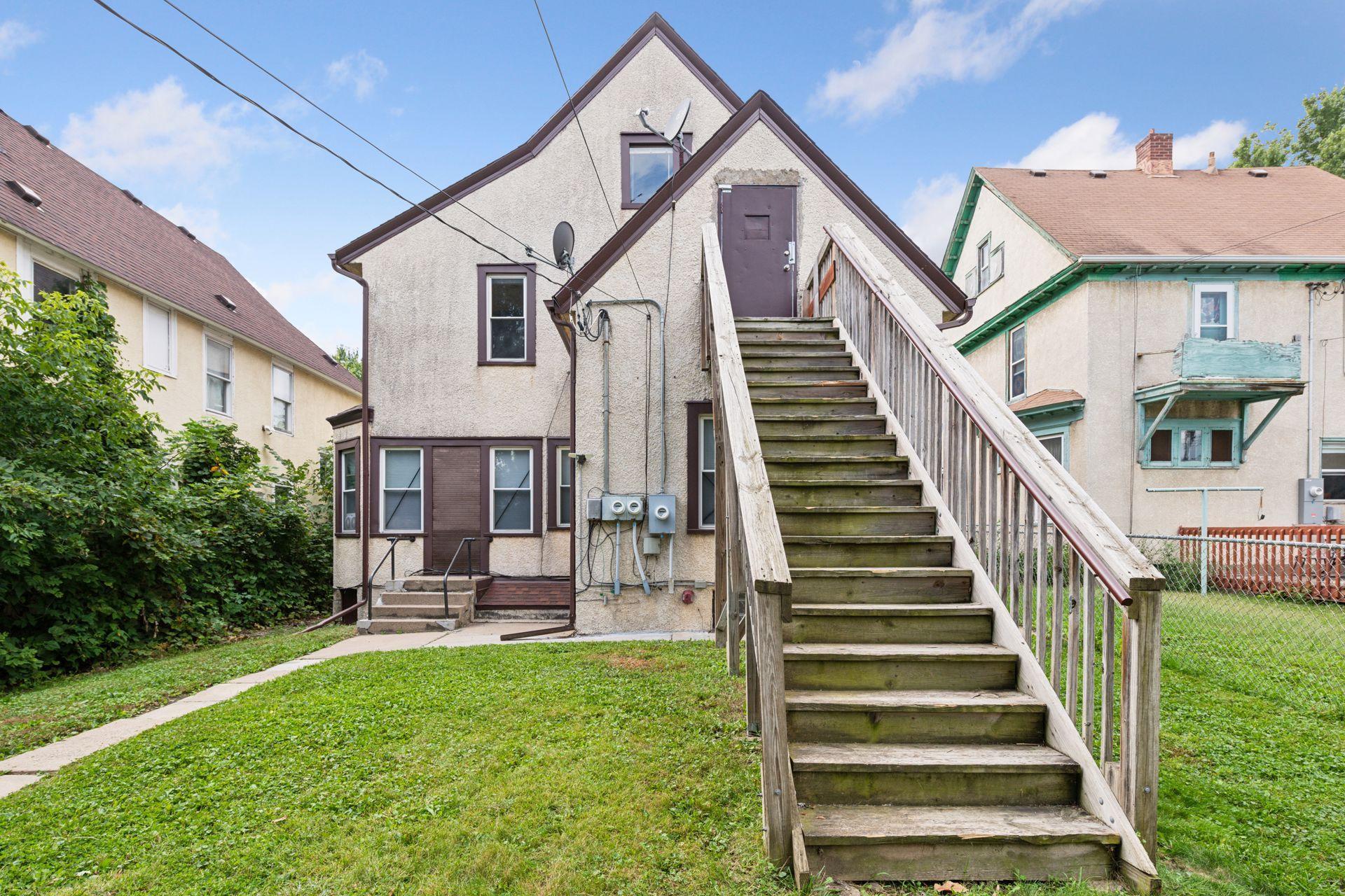 2630 Dupont Avenue N