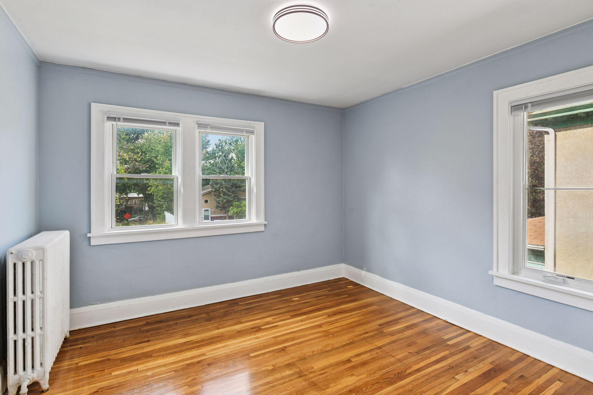 2630 Dupont Avenue N