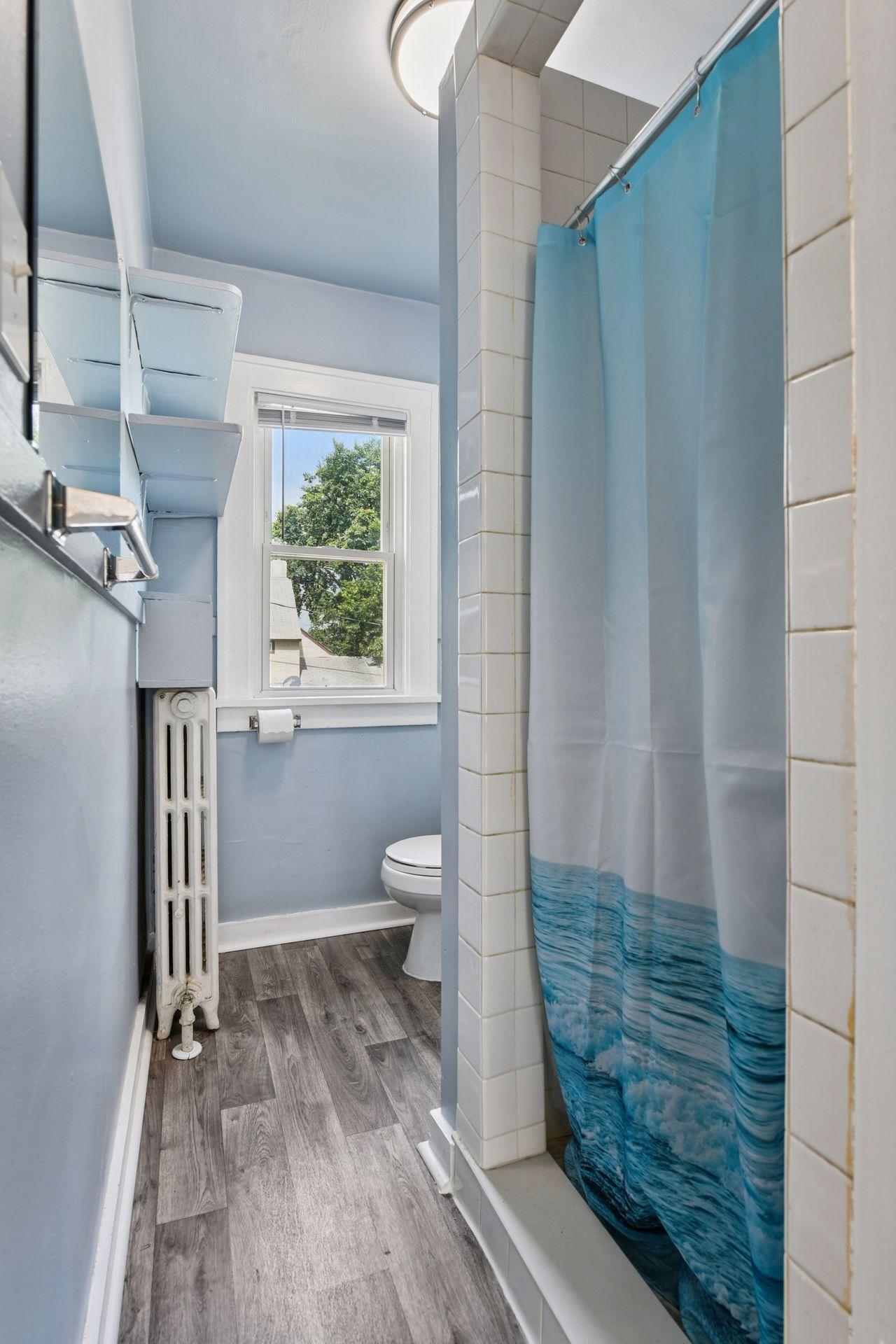 2630 Dupont Avenue N