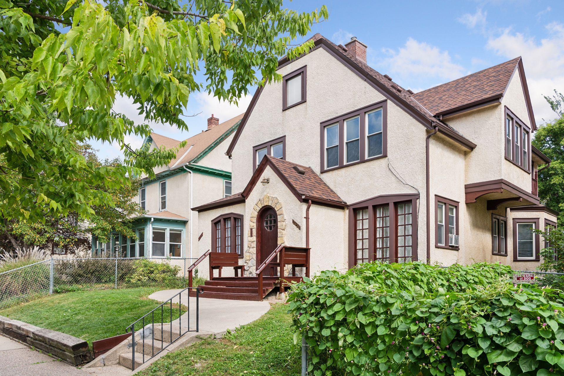 2630 Dupont Avenue N