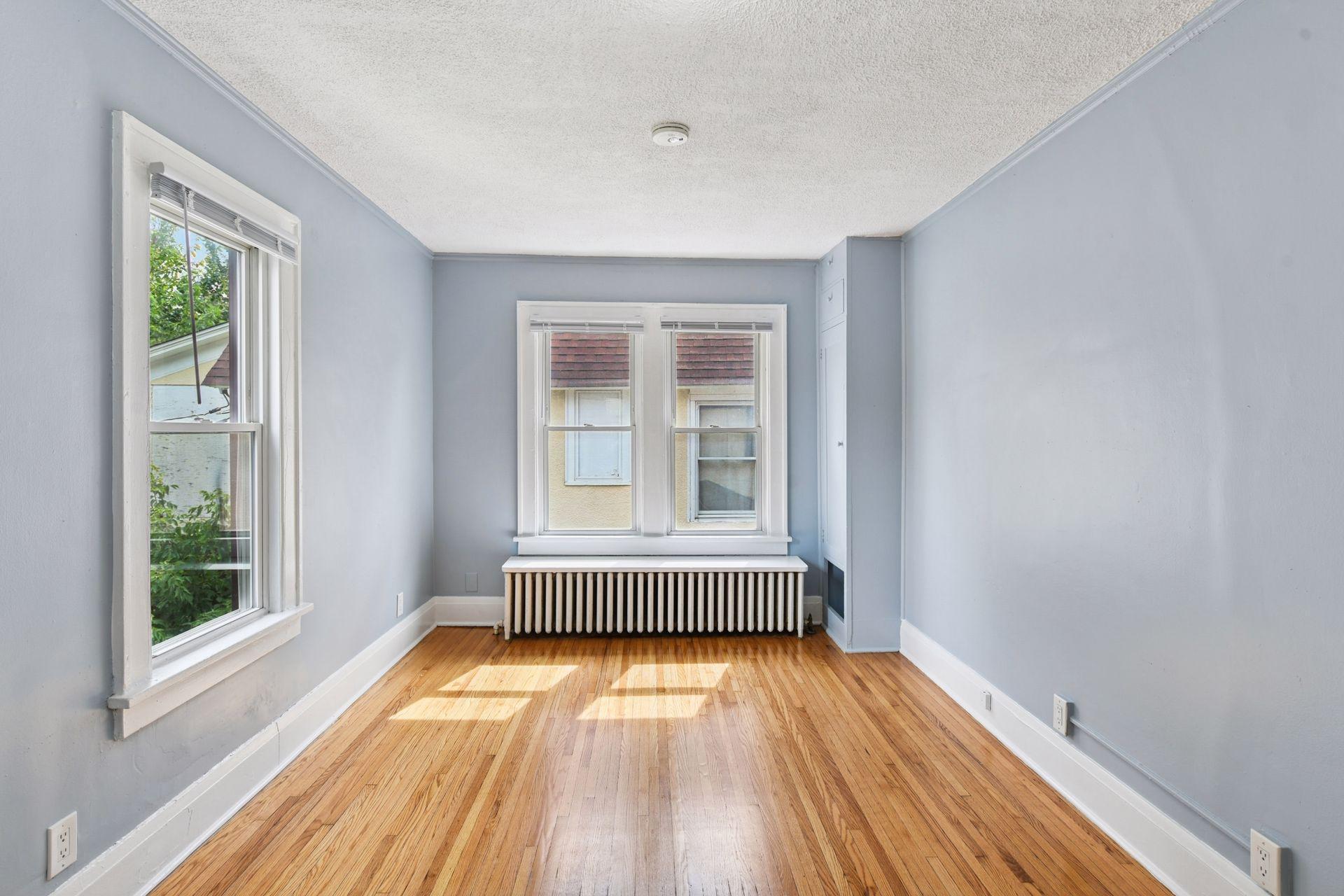 2630 Dupont Avenue N