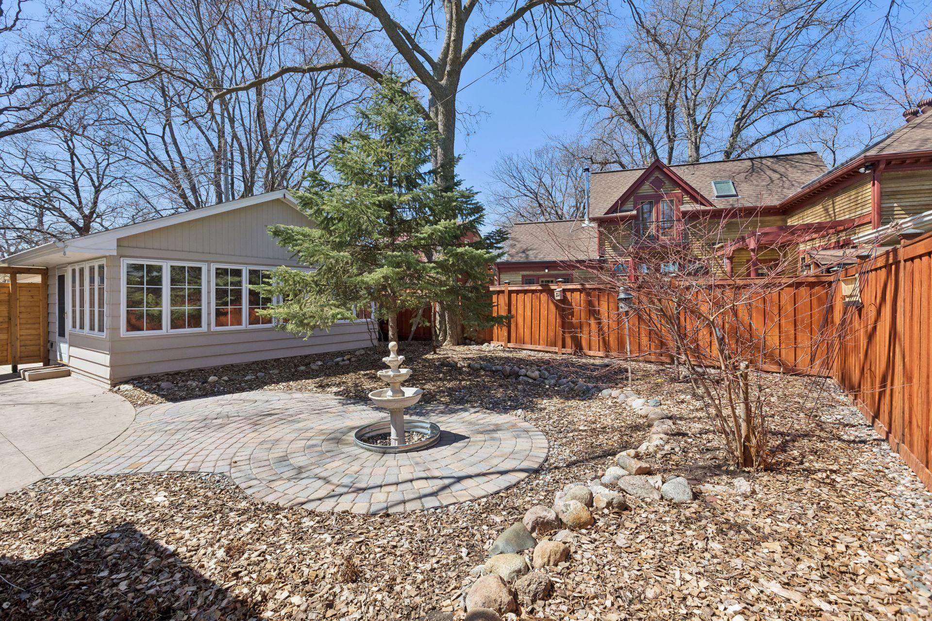 4012 Linden Hills Boulevard