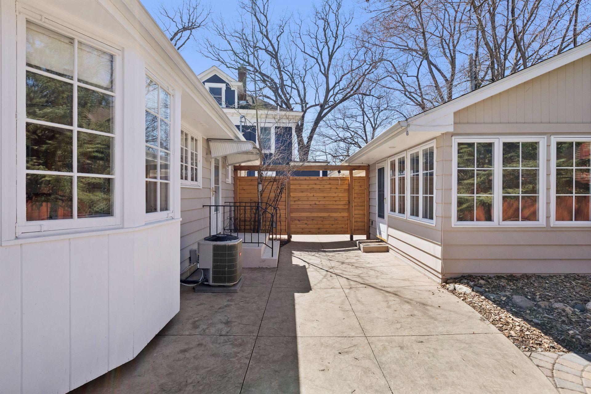 4012 Linden Hills Boulevard