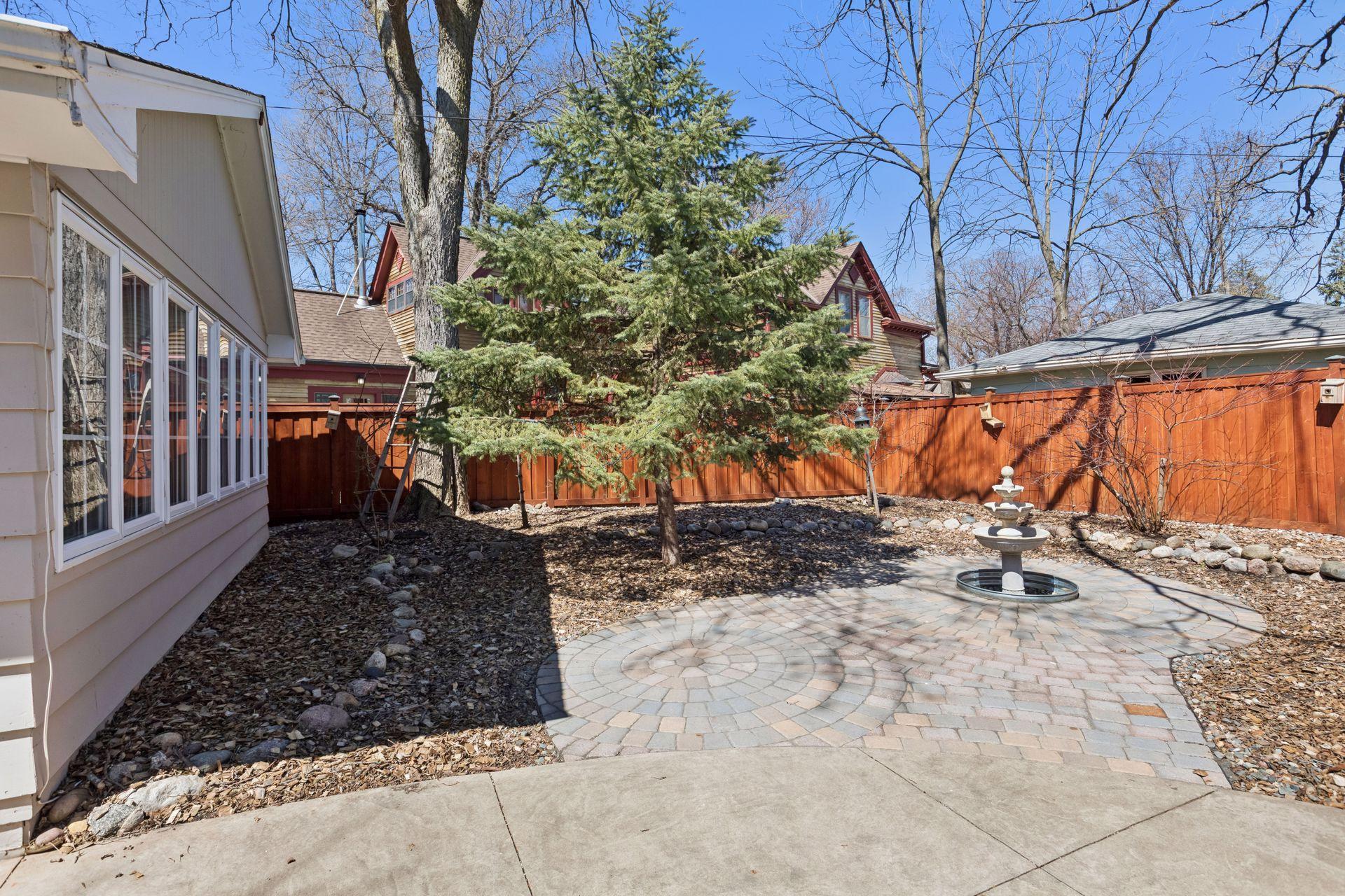 4012 Linden Hills Boulevard