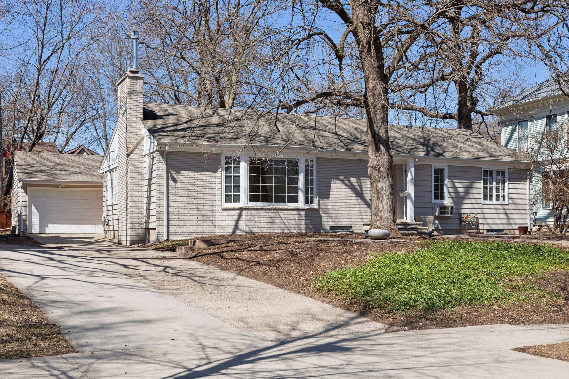 4012 Linden Hills Boulevard