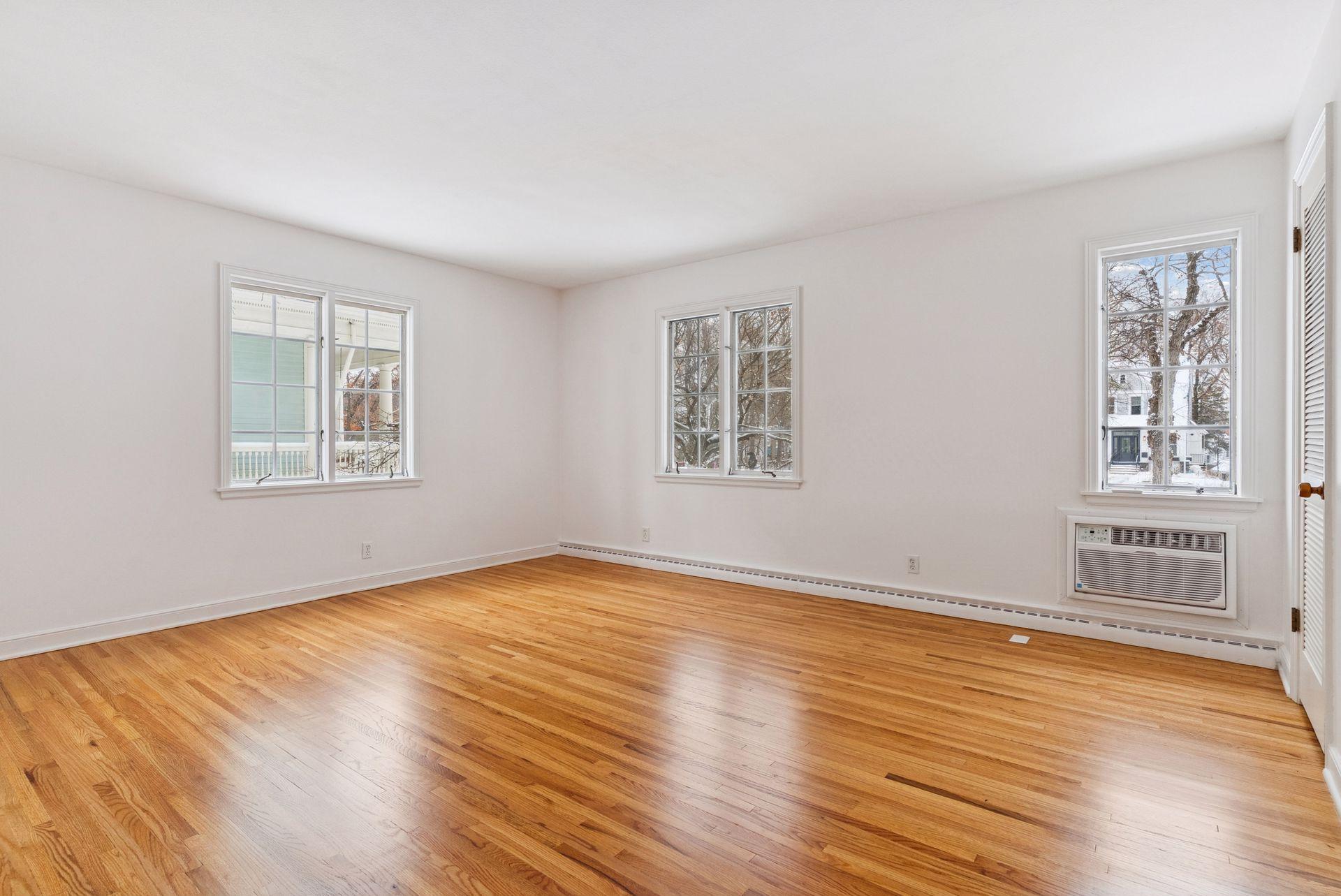 4012 Linden Hills Boulevard