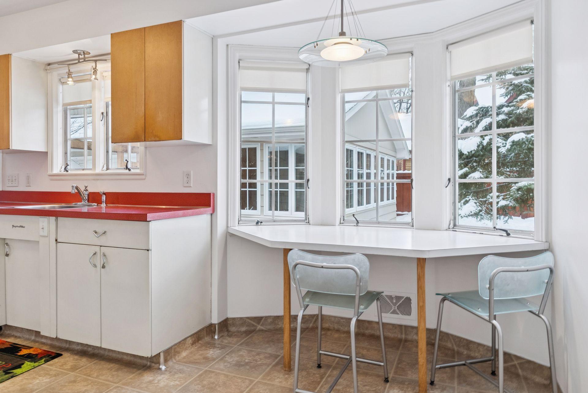 4012 Linden Hills Boulevard