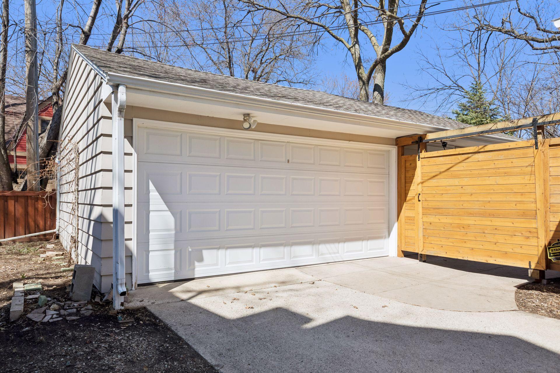 4012 Linden Hills Boulevard