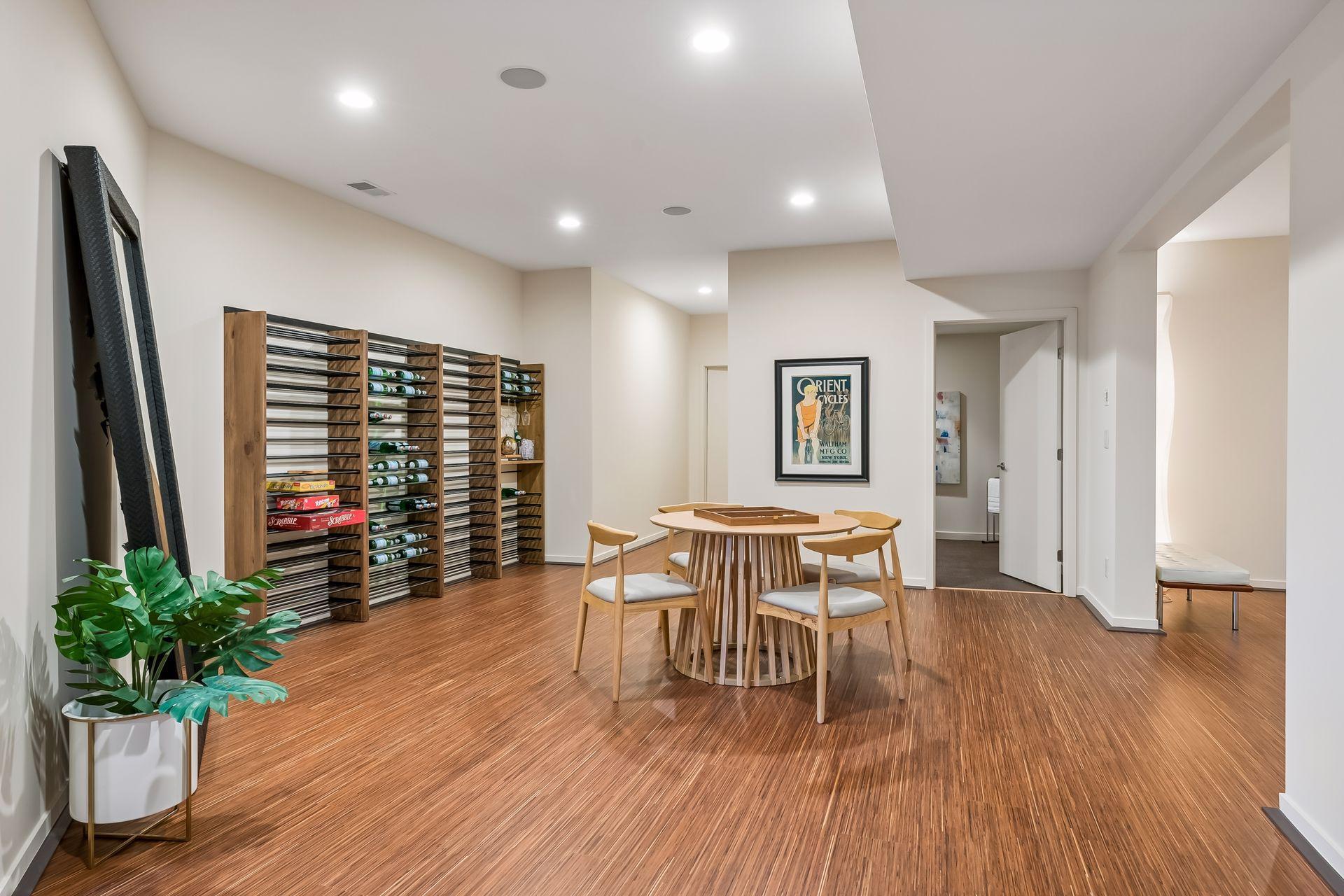2100 W Lake Of The Isles Parkway