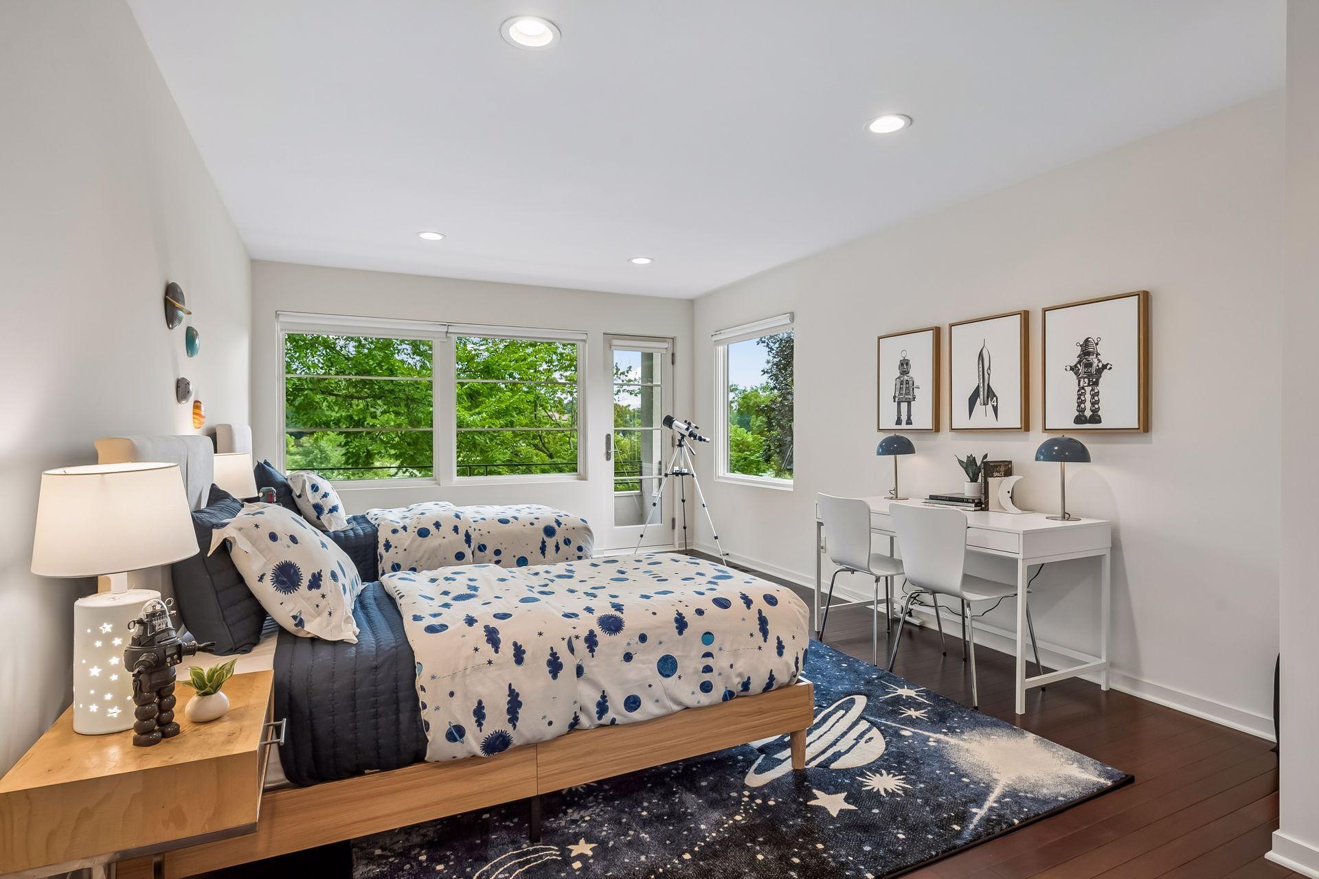 2100 W Lake Of The Isles Parkway