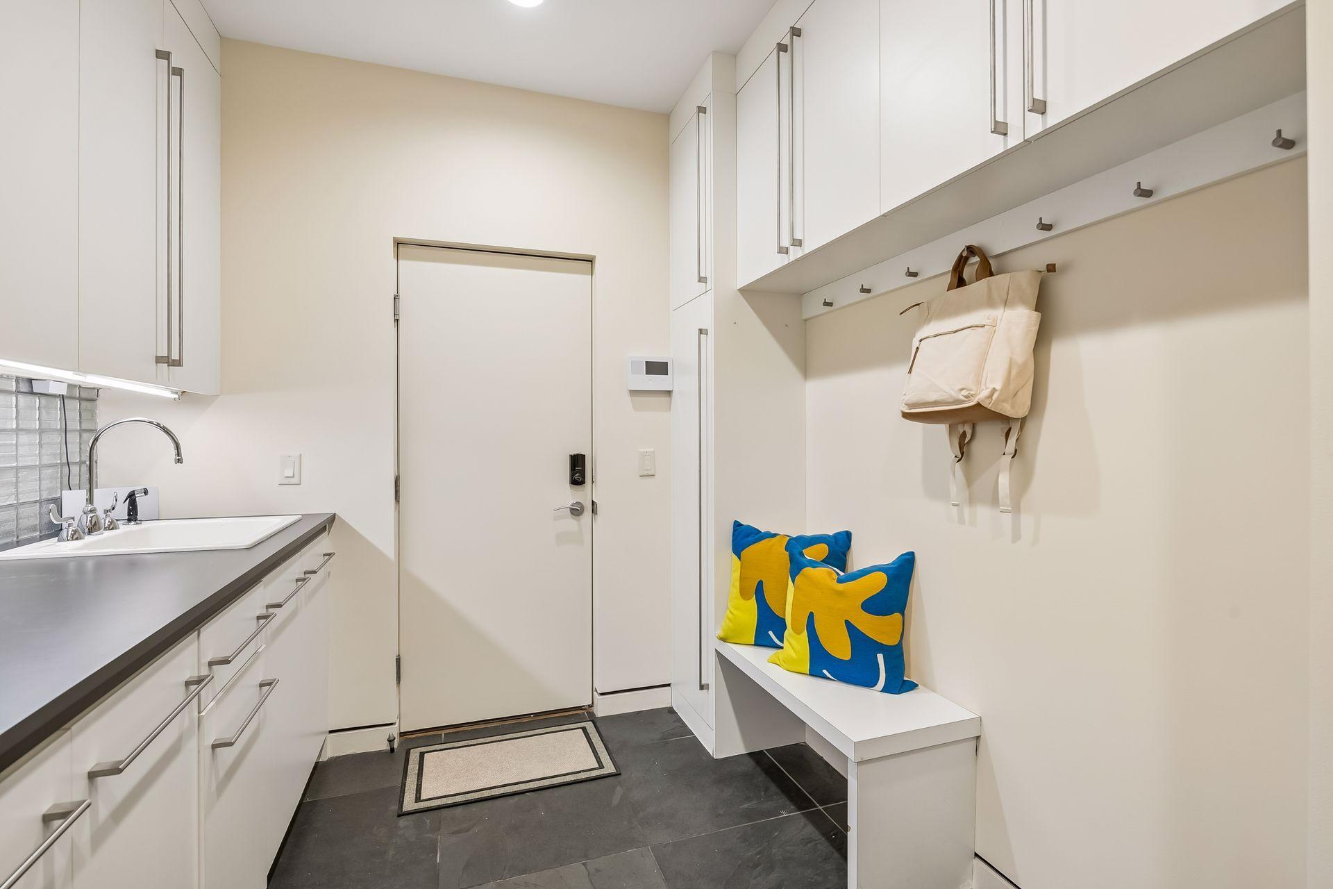 2100 W Lake Of The Isles Parkway