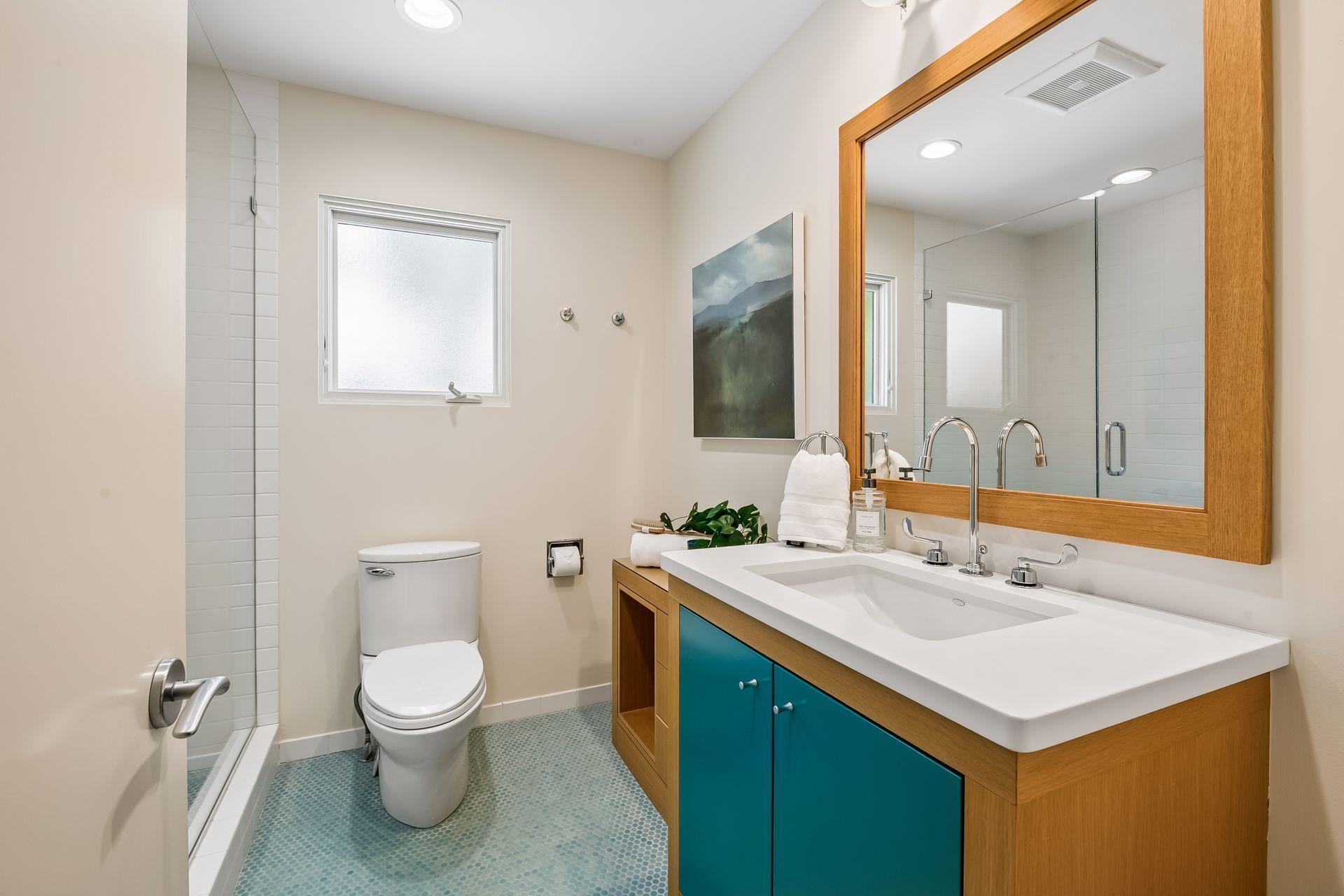 2100 W Lake Of The Isles Parkway