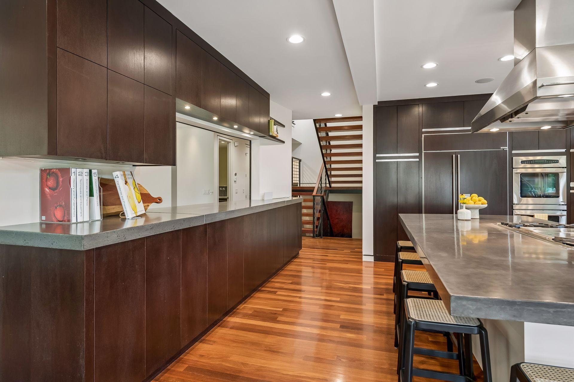 2100 W Lake Of The Isles Parkway