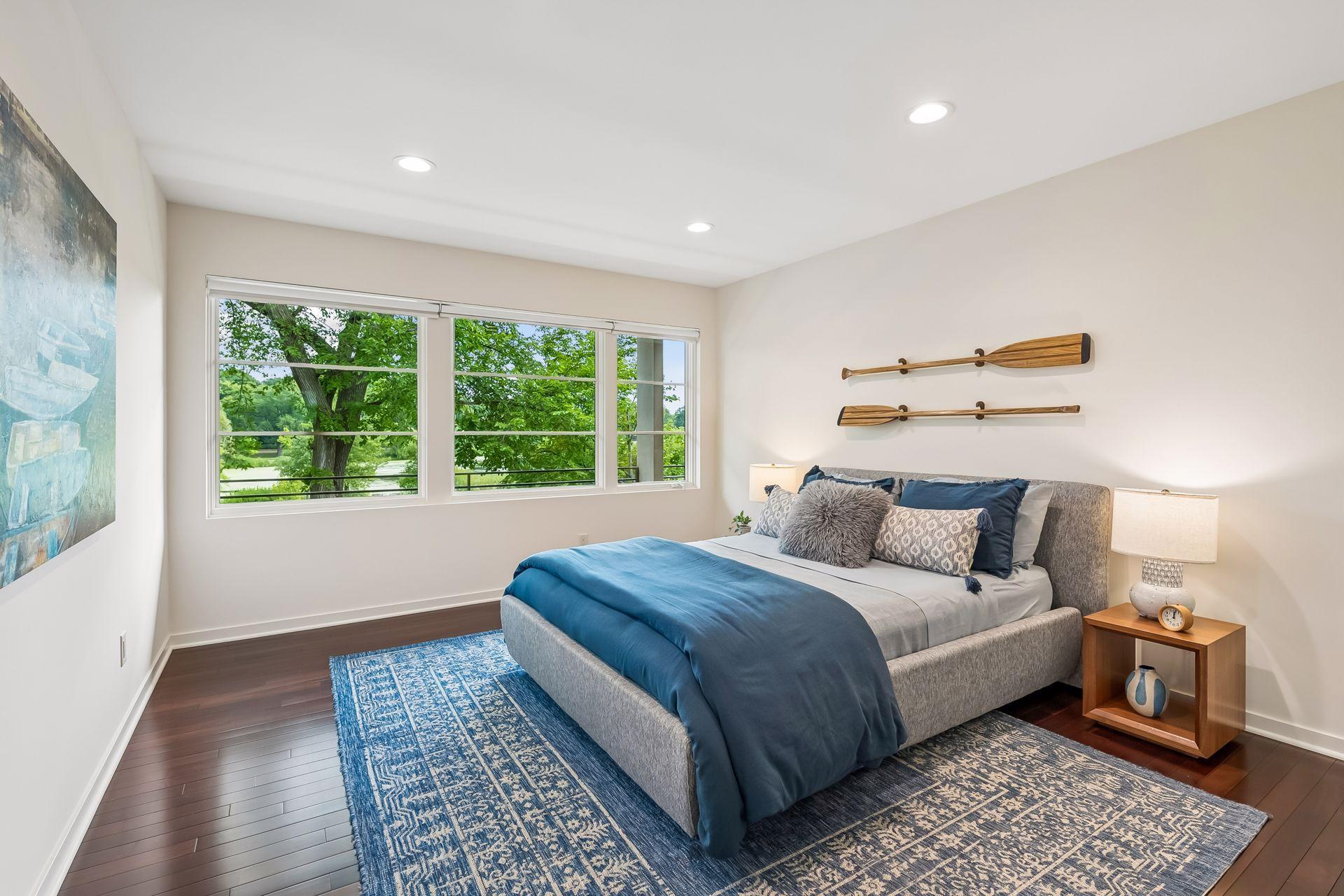 2100 W Lake Of The Isles Parkway