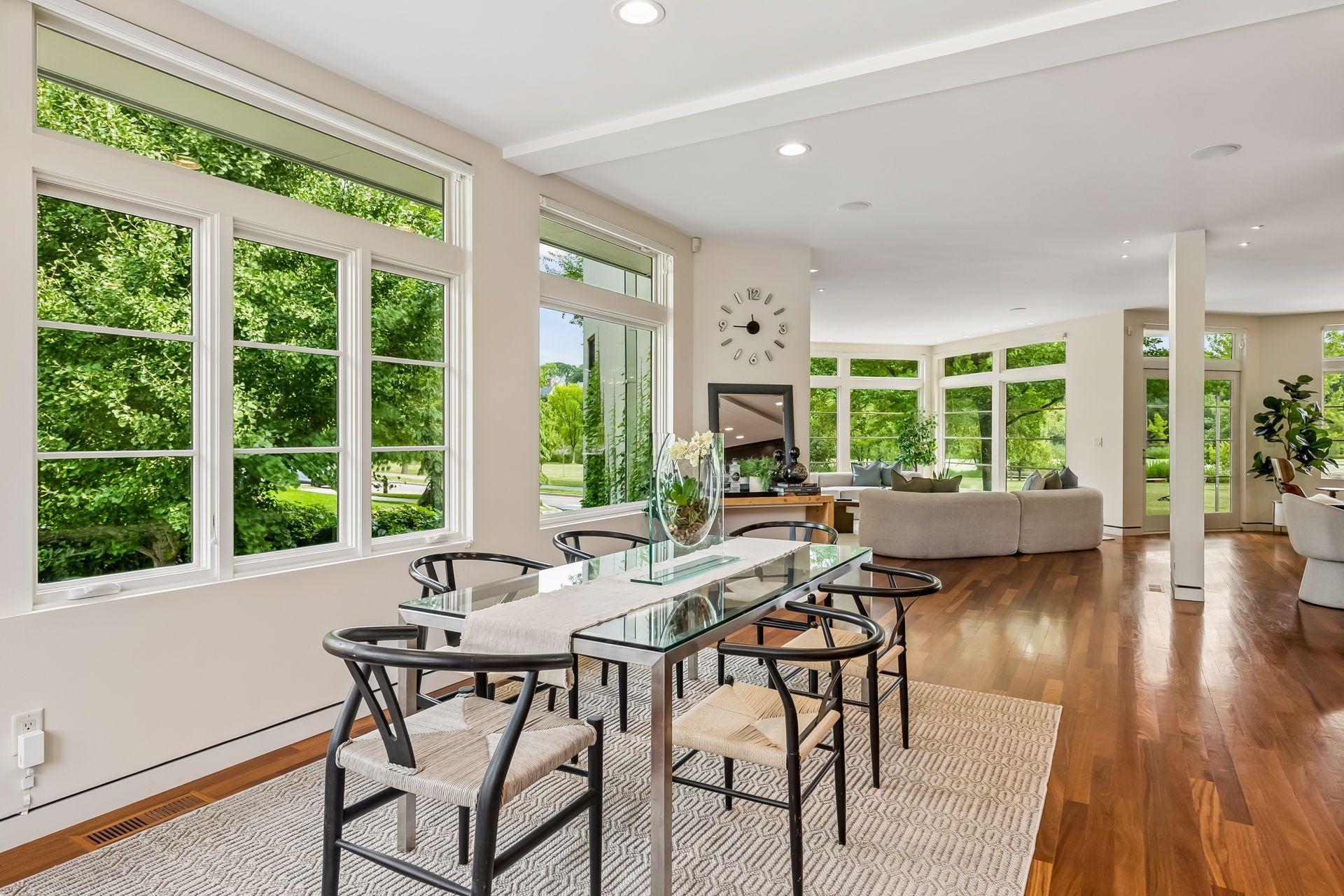 2100 W Lake Of The Isles Parkway