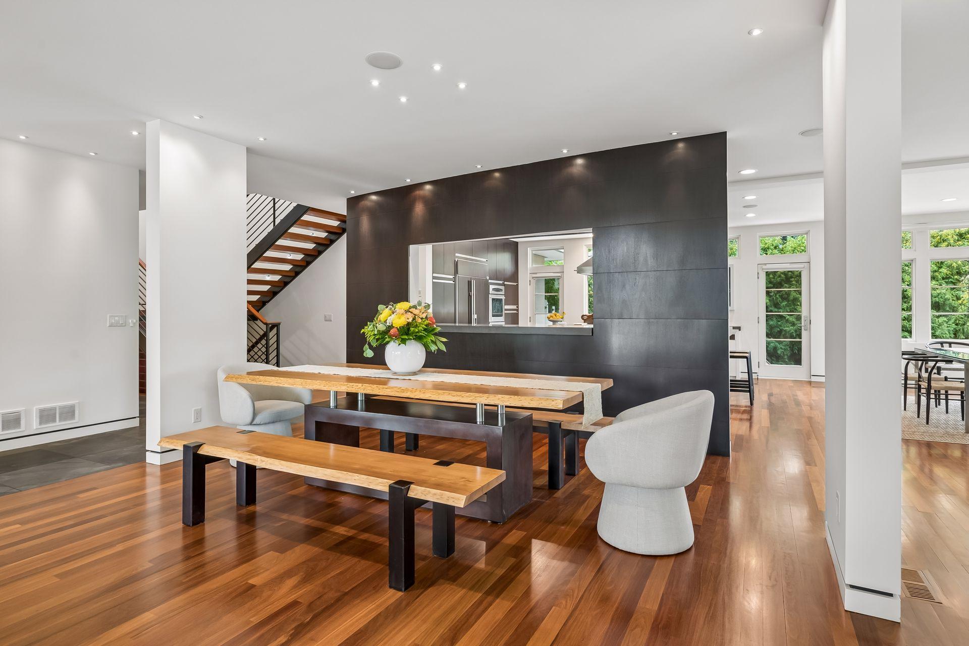 2100 W Lake Of The Isles Parkway