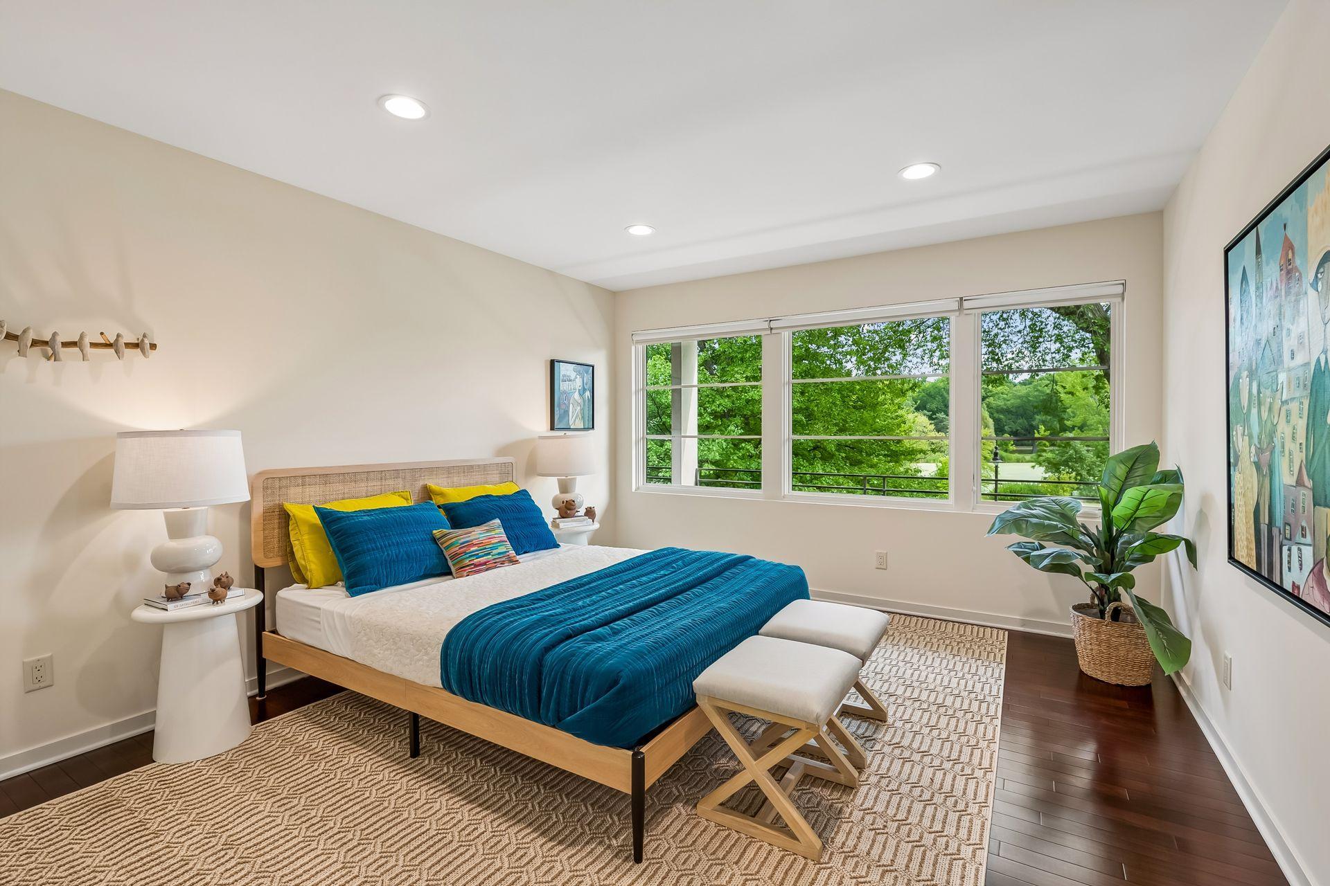 2100 W Lake Of The Isles Parkway