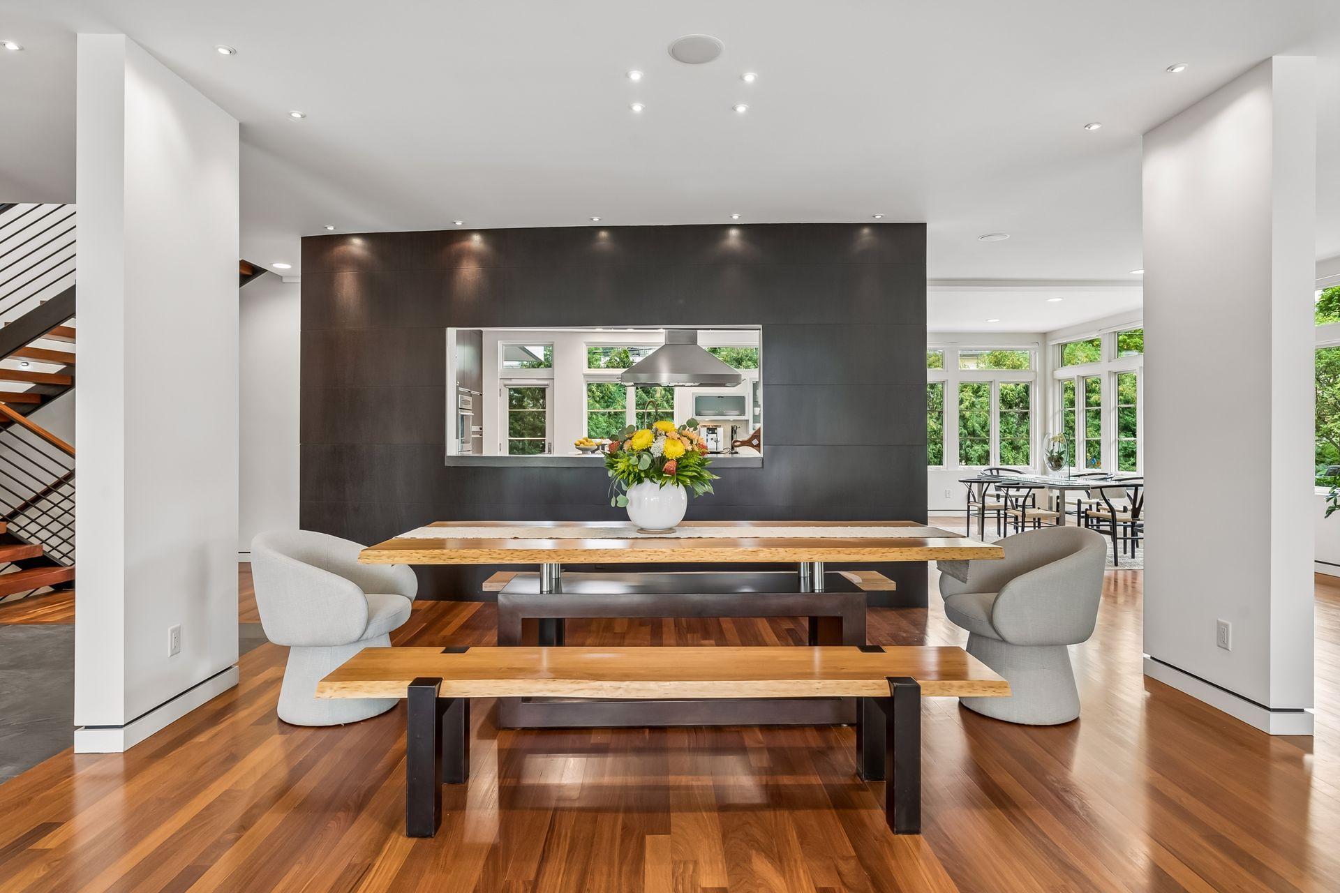 2100 W Lake Of The Isles Parkway