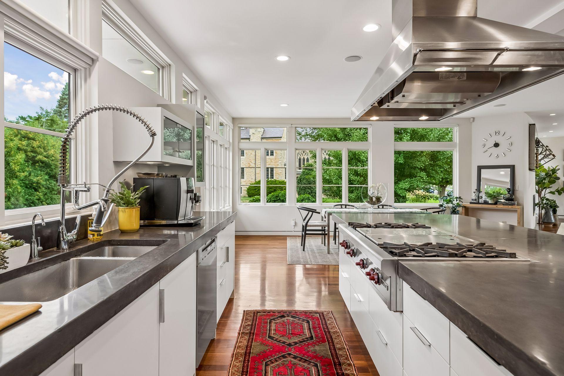 2100 W Lake Of The Isles Parkway