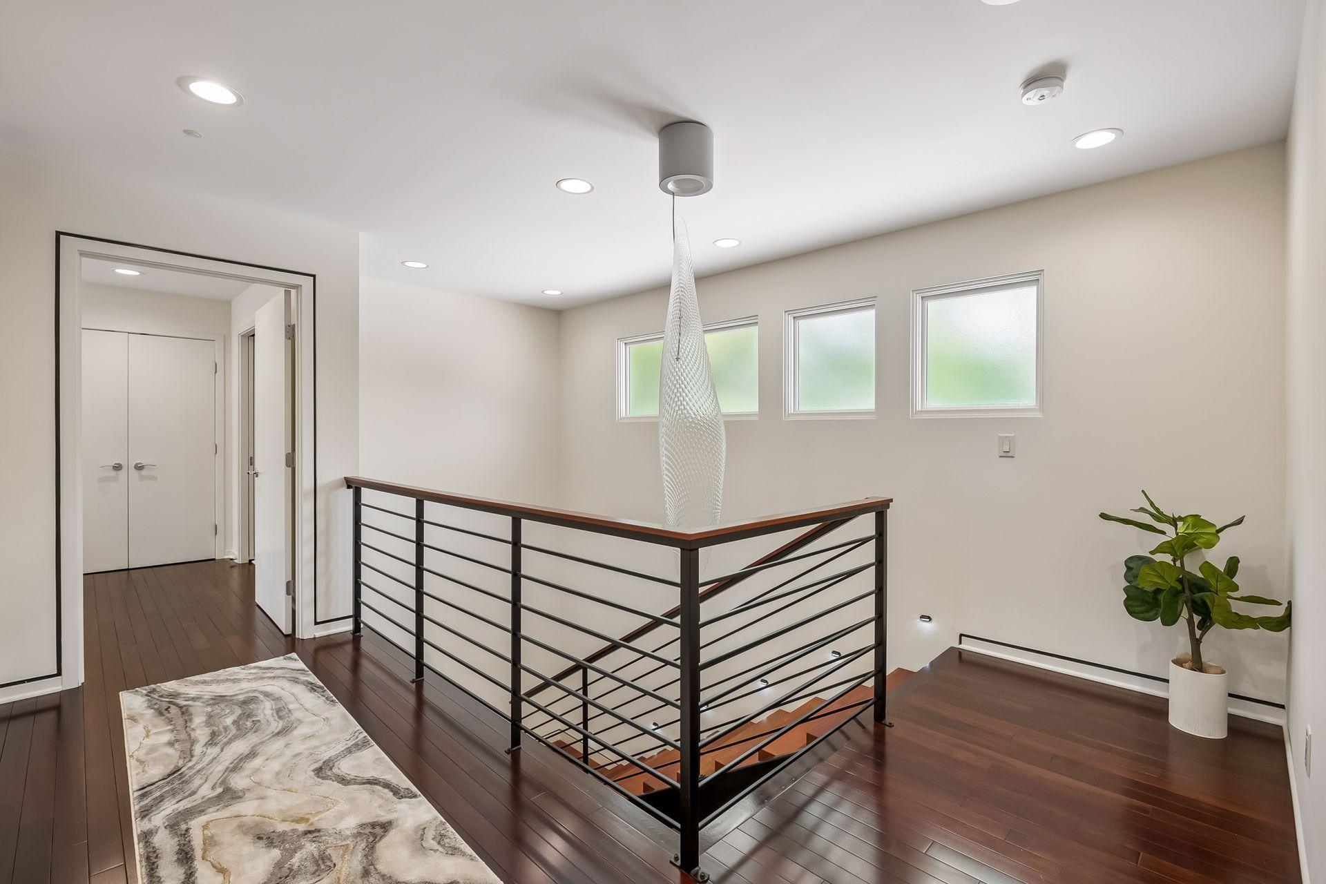 2100 W Lake Of The Isles Parkway