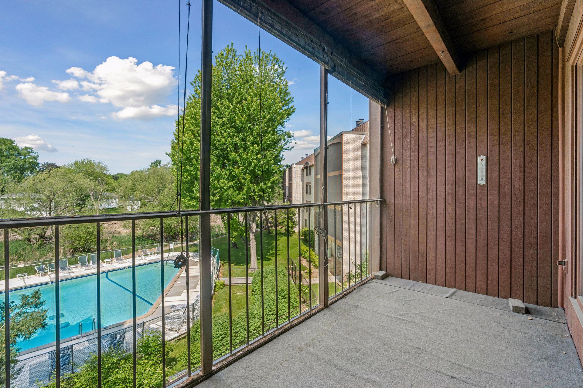 4710 58th Avenue N Unit: 201