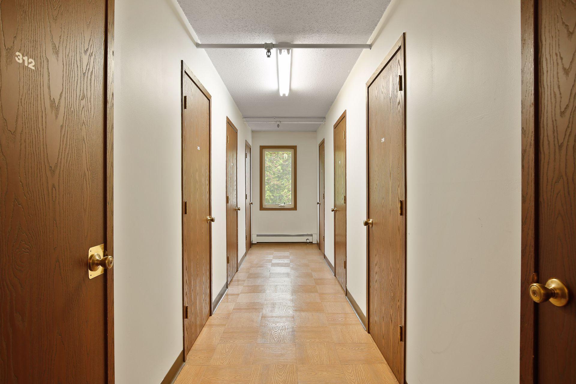 4710 58th Avenue N Unit: 201