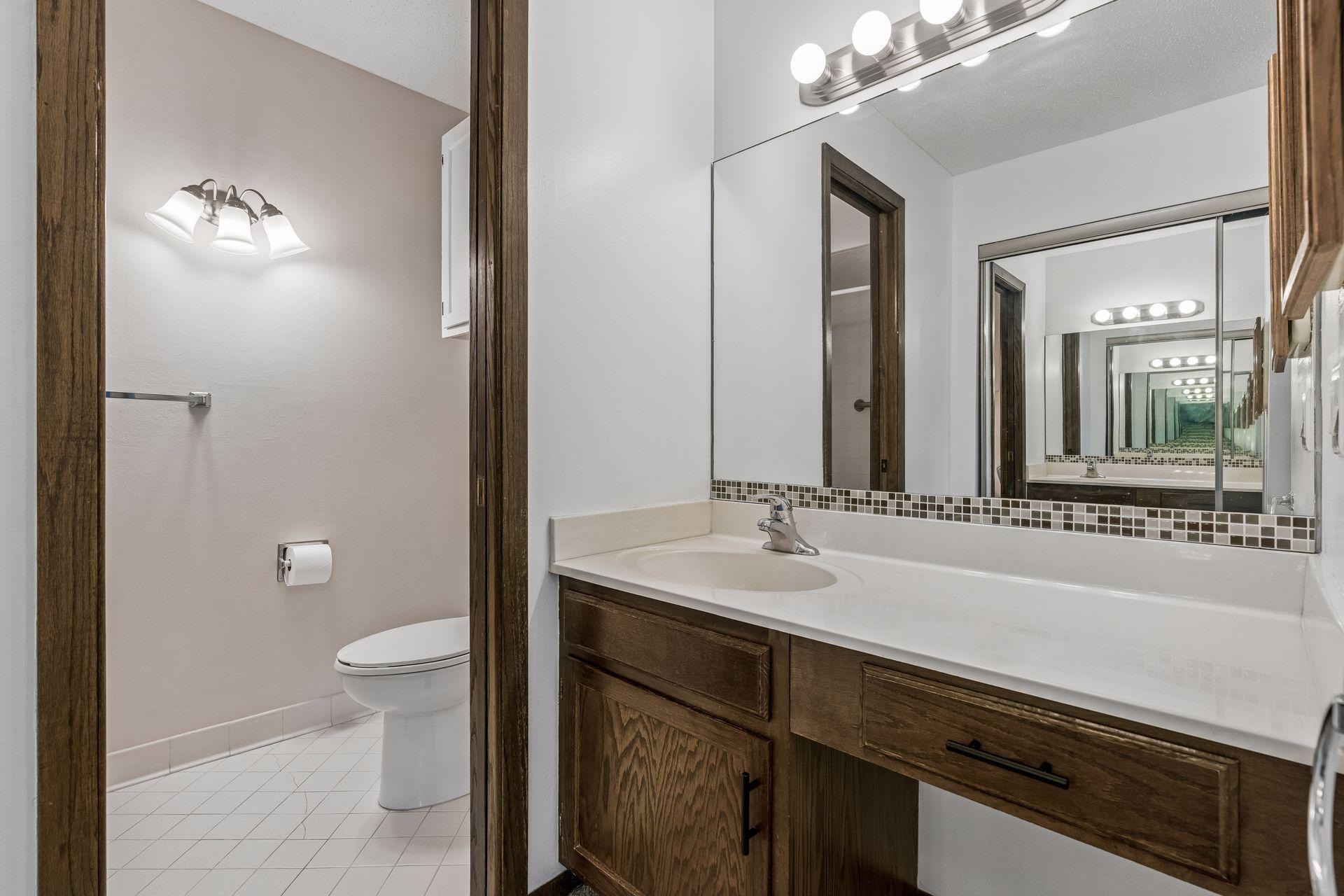 4710 58th Avenue N Unit: 201
