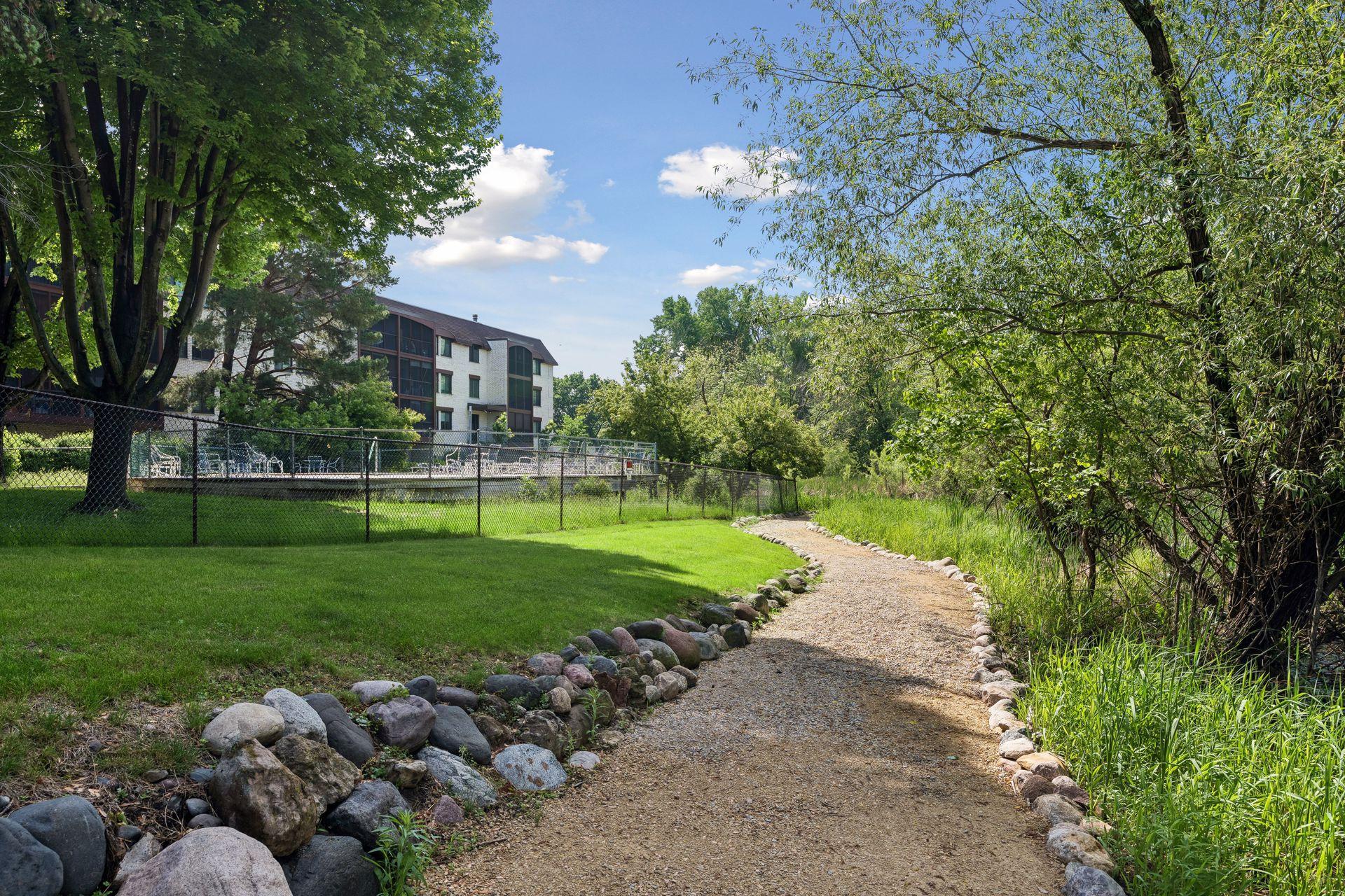 4710 58th Avenue N Unit: 201