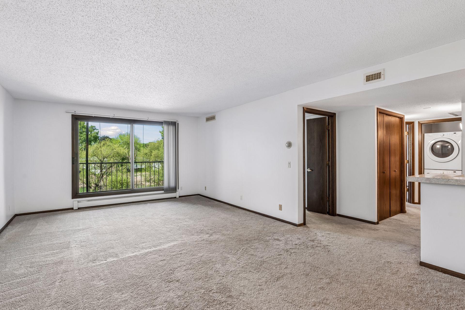 4710 58th Avenue N Unit: 201