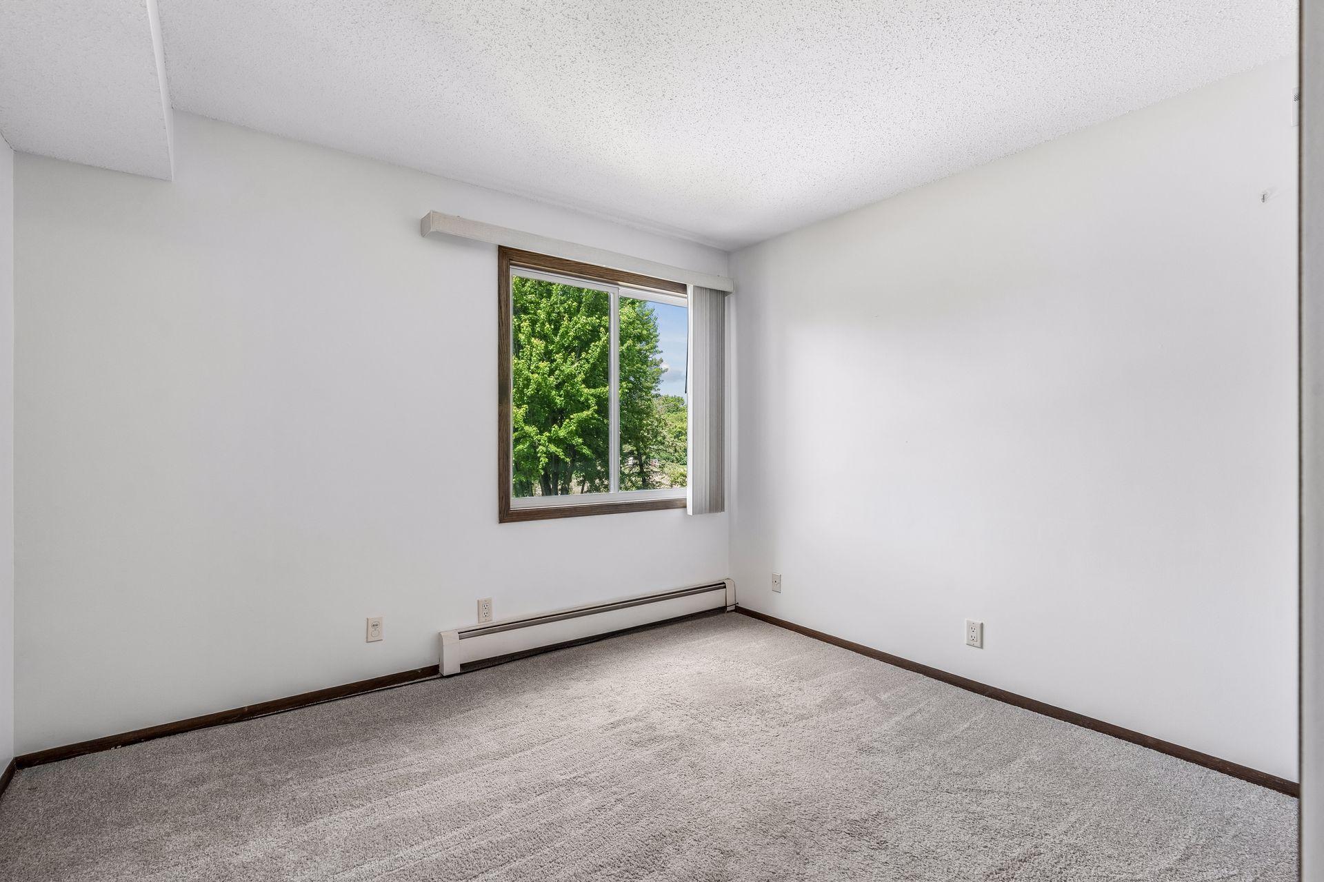 4710 58th Avenue N Unit: 201