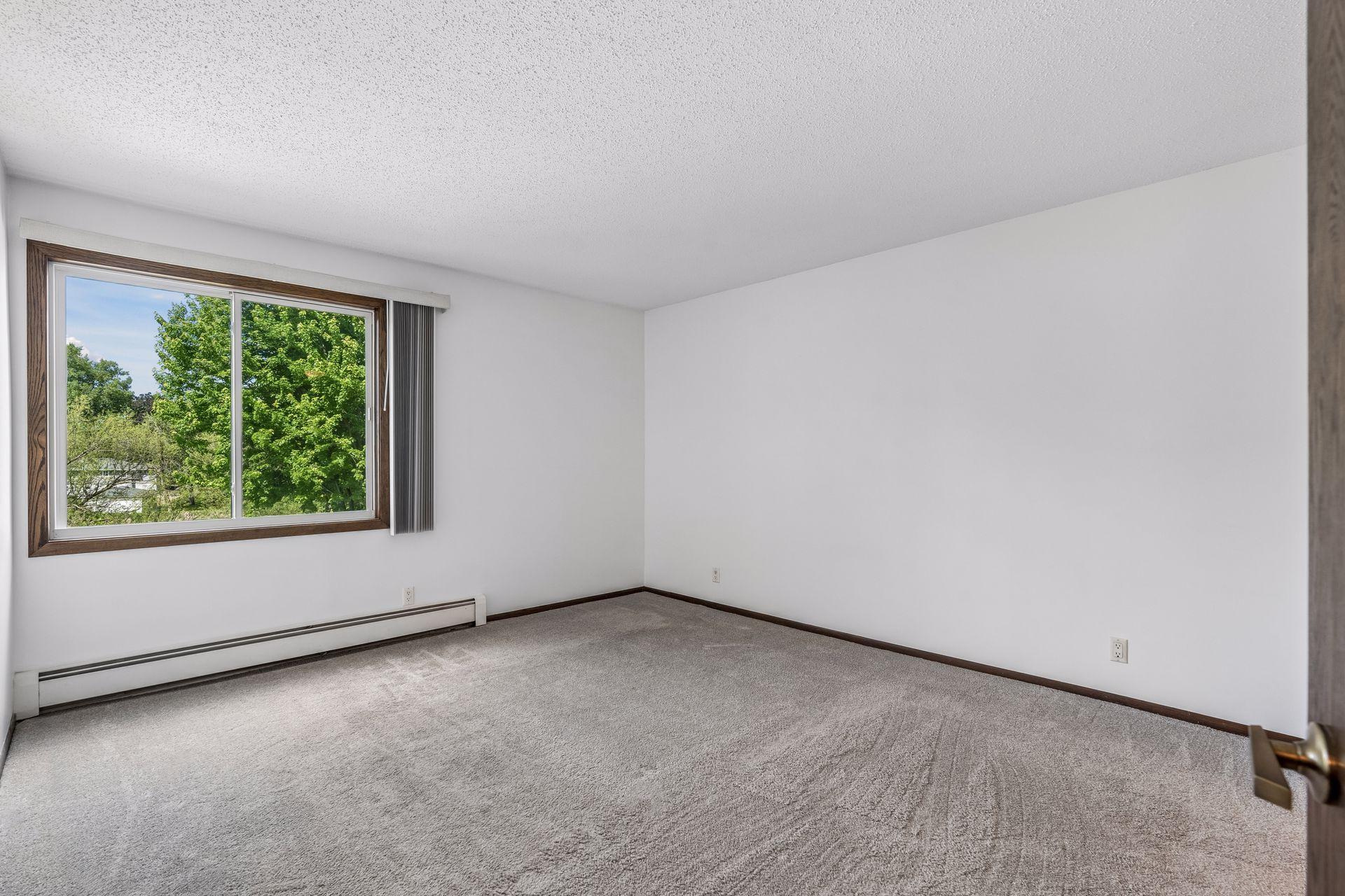 4710 58th Avenue N Unit: 201