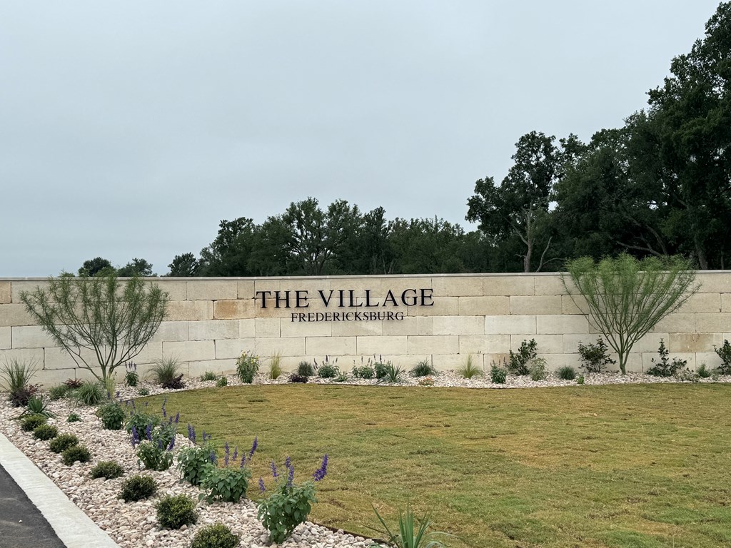 11515 E US Hwy 290 # 94